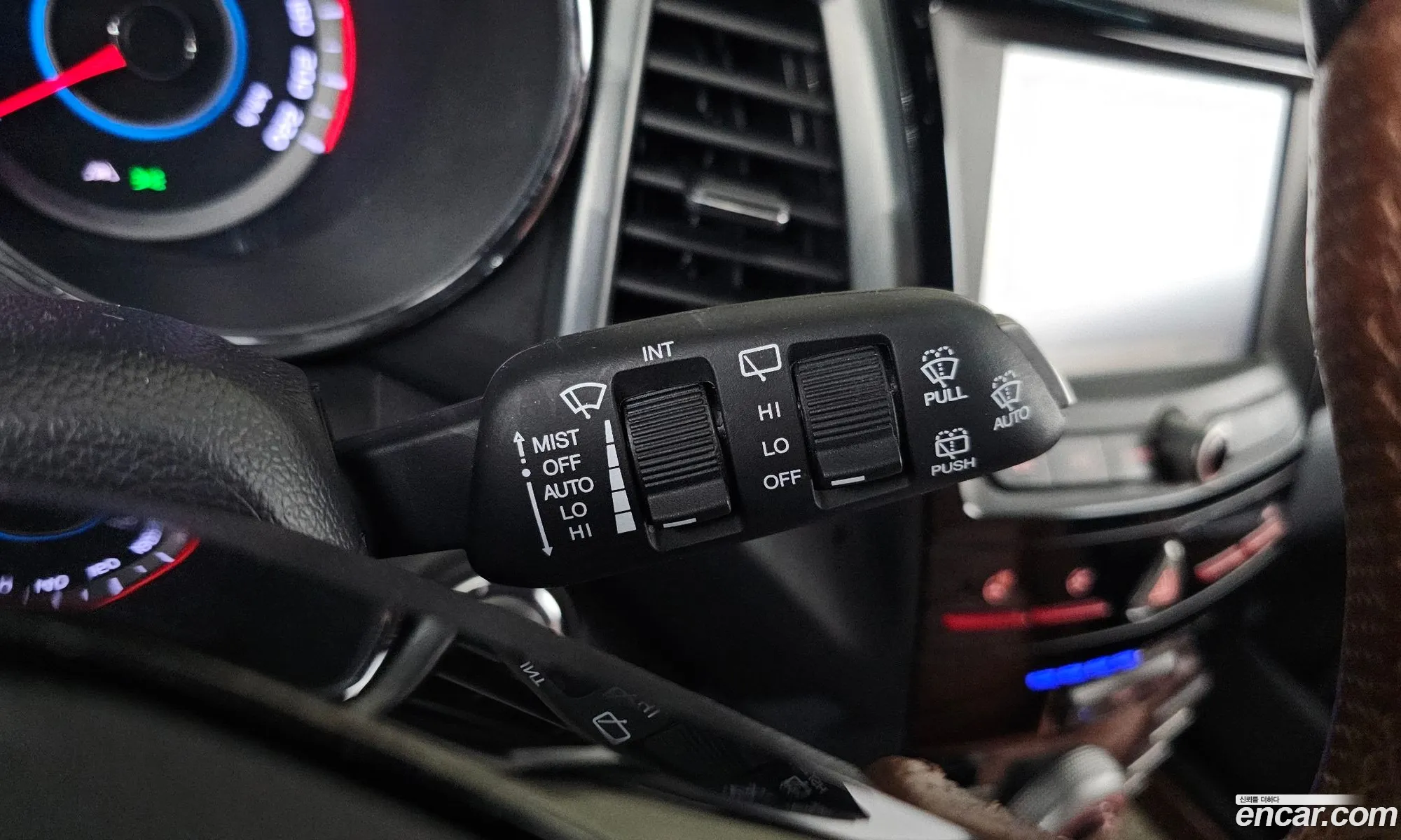 KG Mobility (SsangYong) Tivoli Armour 2018 — 10