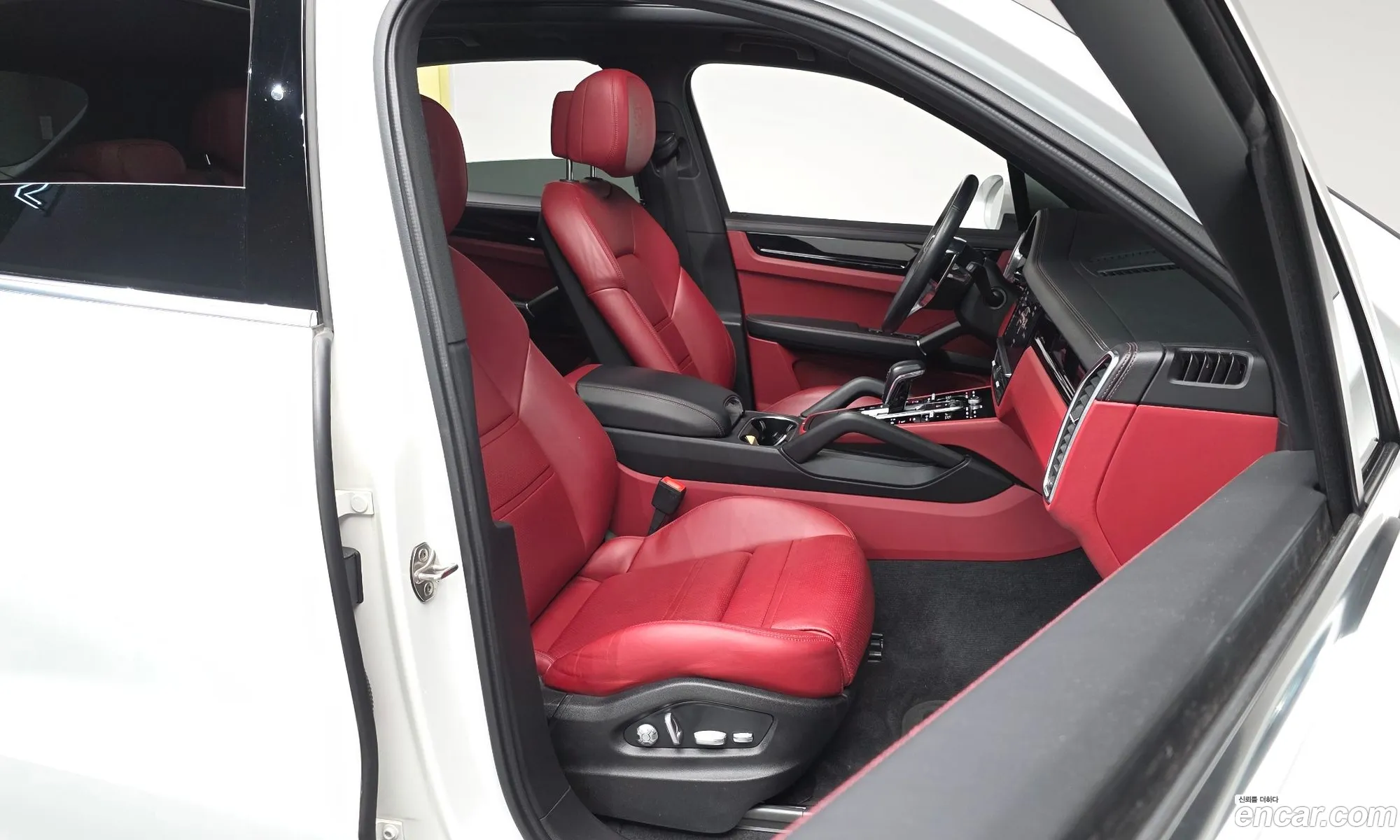 Porsche Cayenne 2021 — 12