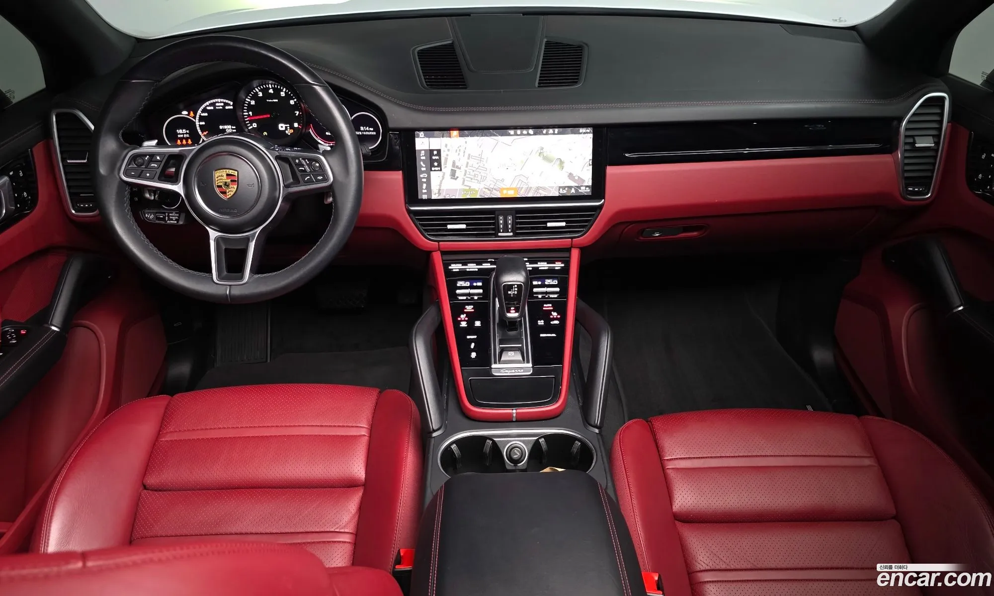 Porsche Cayenne 2021 — 18
