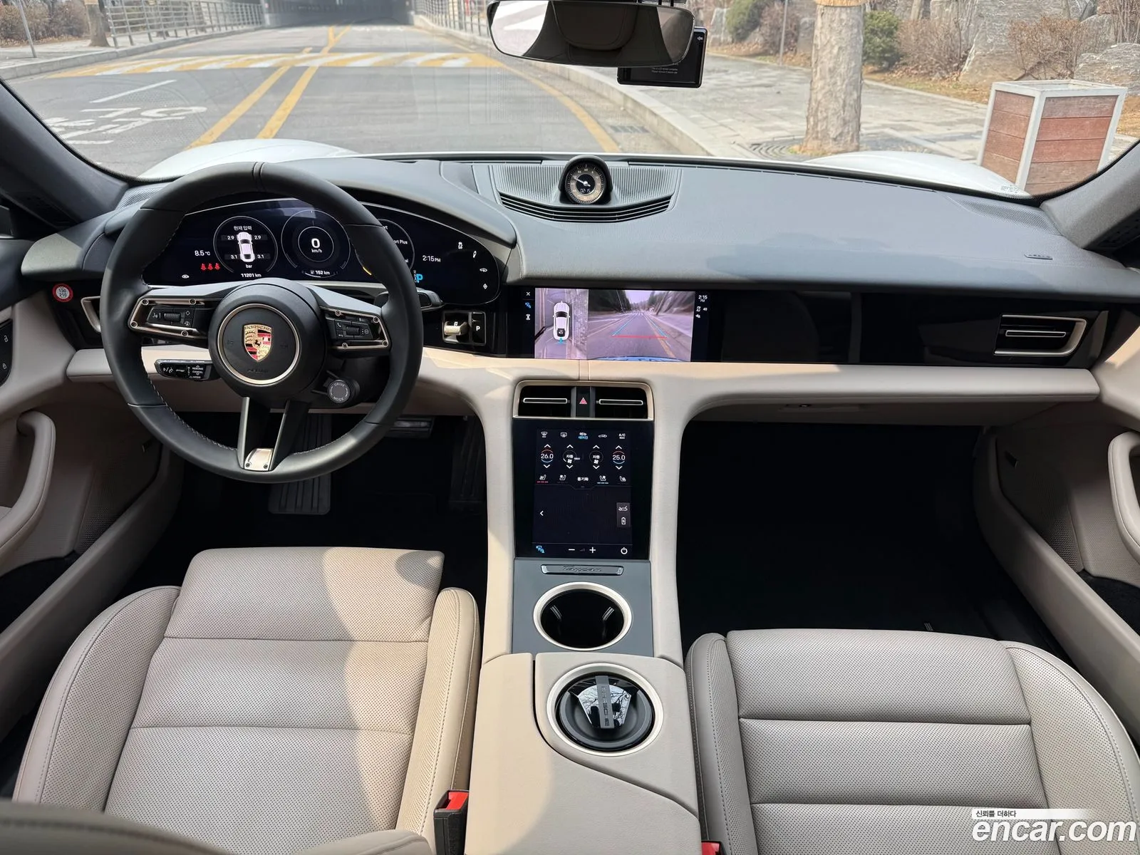 Porsche Taycan 2023 — 11