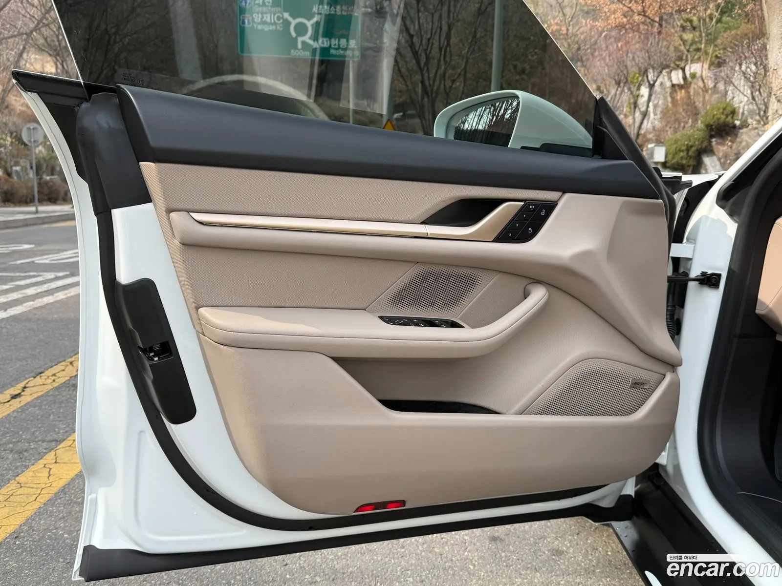 Porsche Taycan 2023 — 10