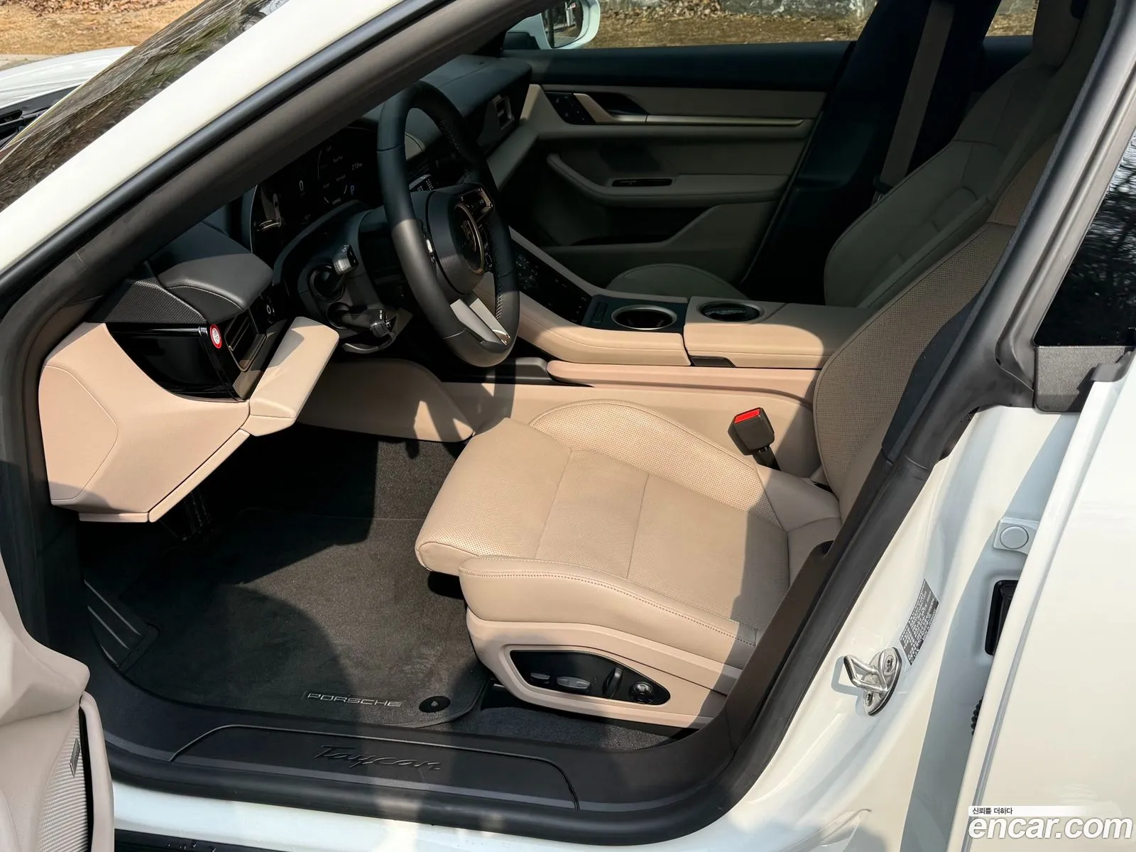 Porsche Taycan 2023 — 8