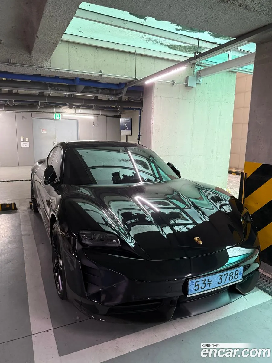 Porsche Taycan 2021 — 11