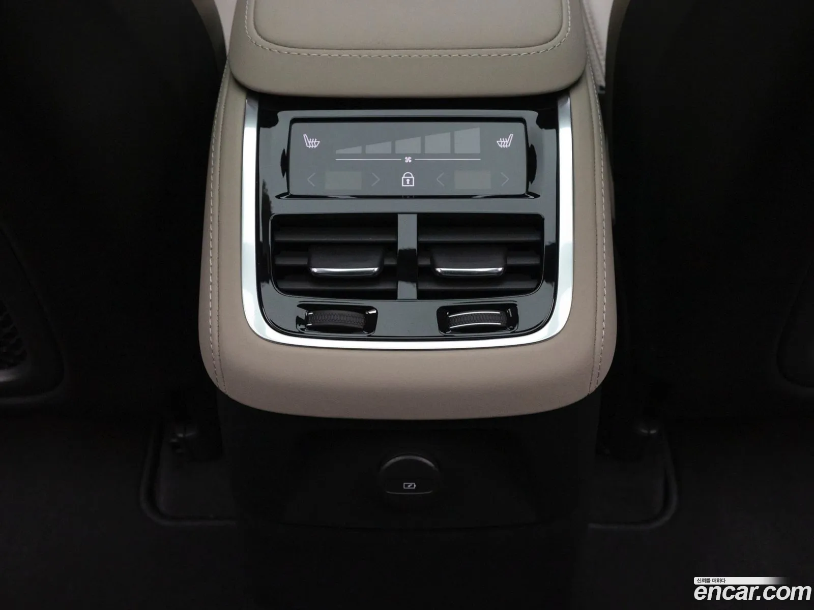 Volvo XC90 2025 — 13