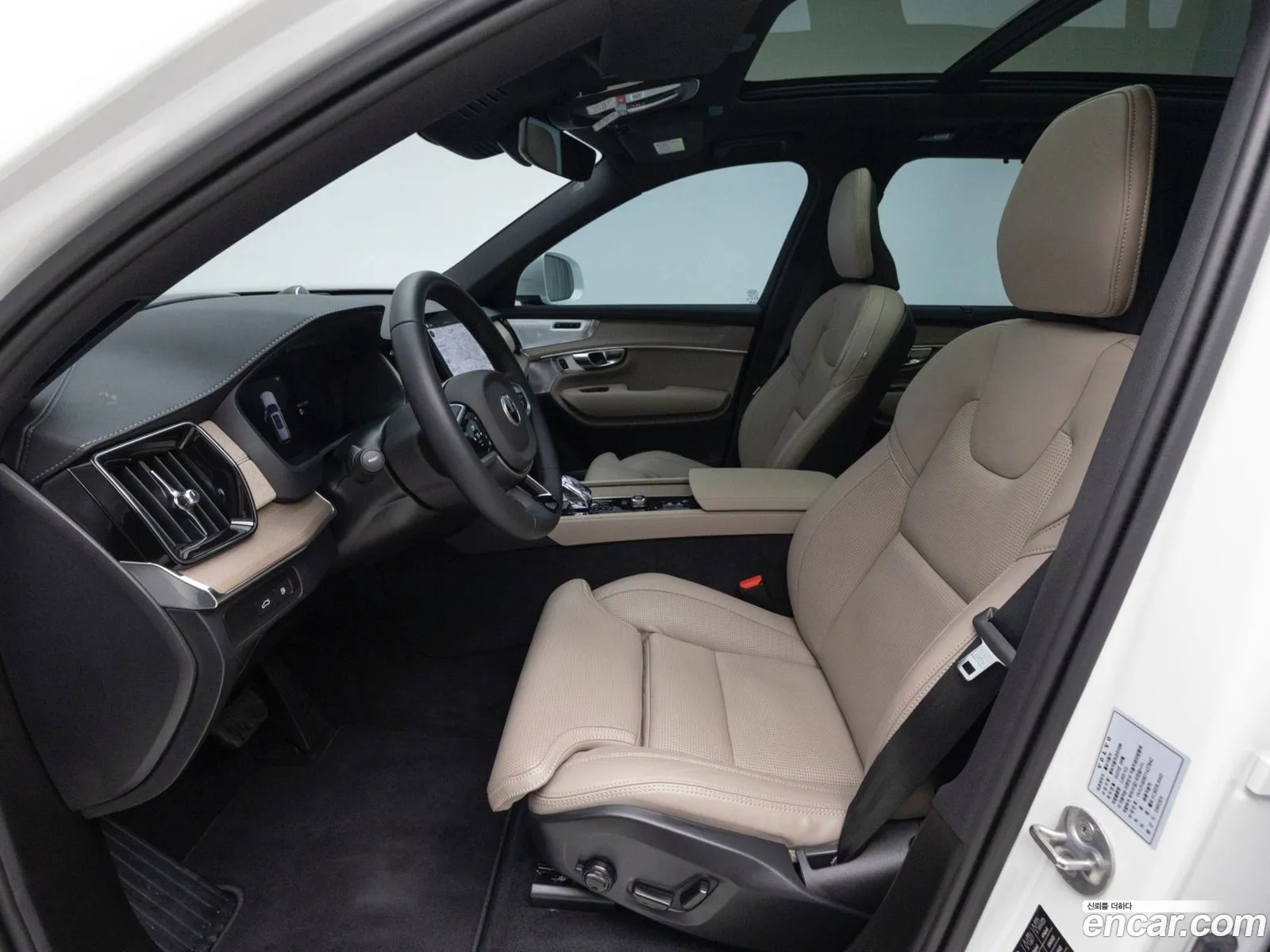 Volvo XC90 2025 — 16