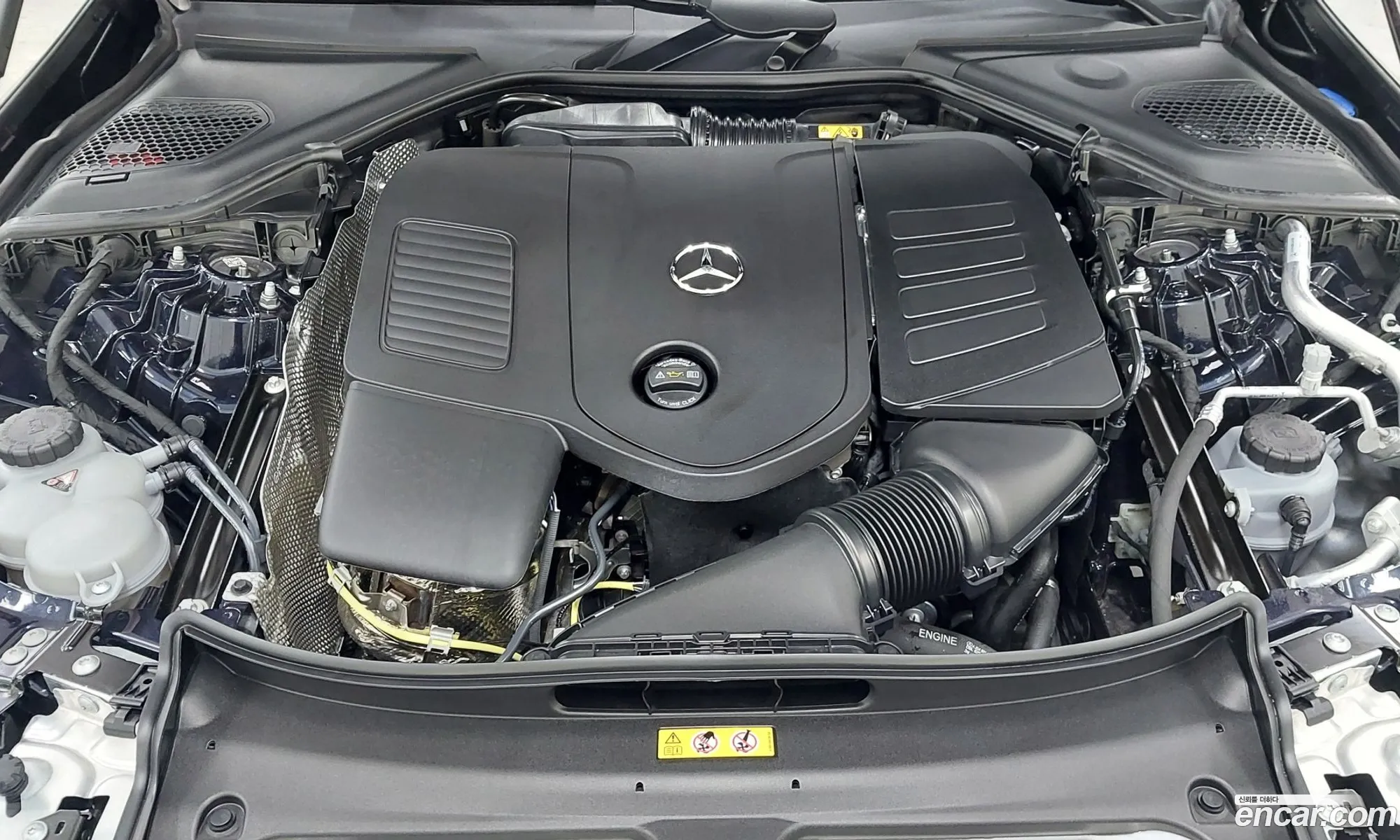 Mercedes-Benz E-Class W214 2025 — 14