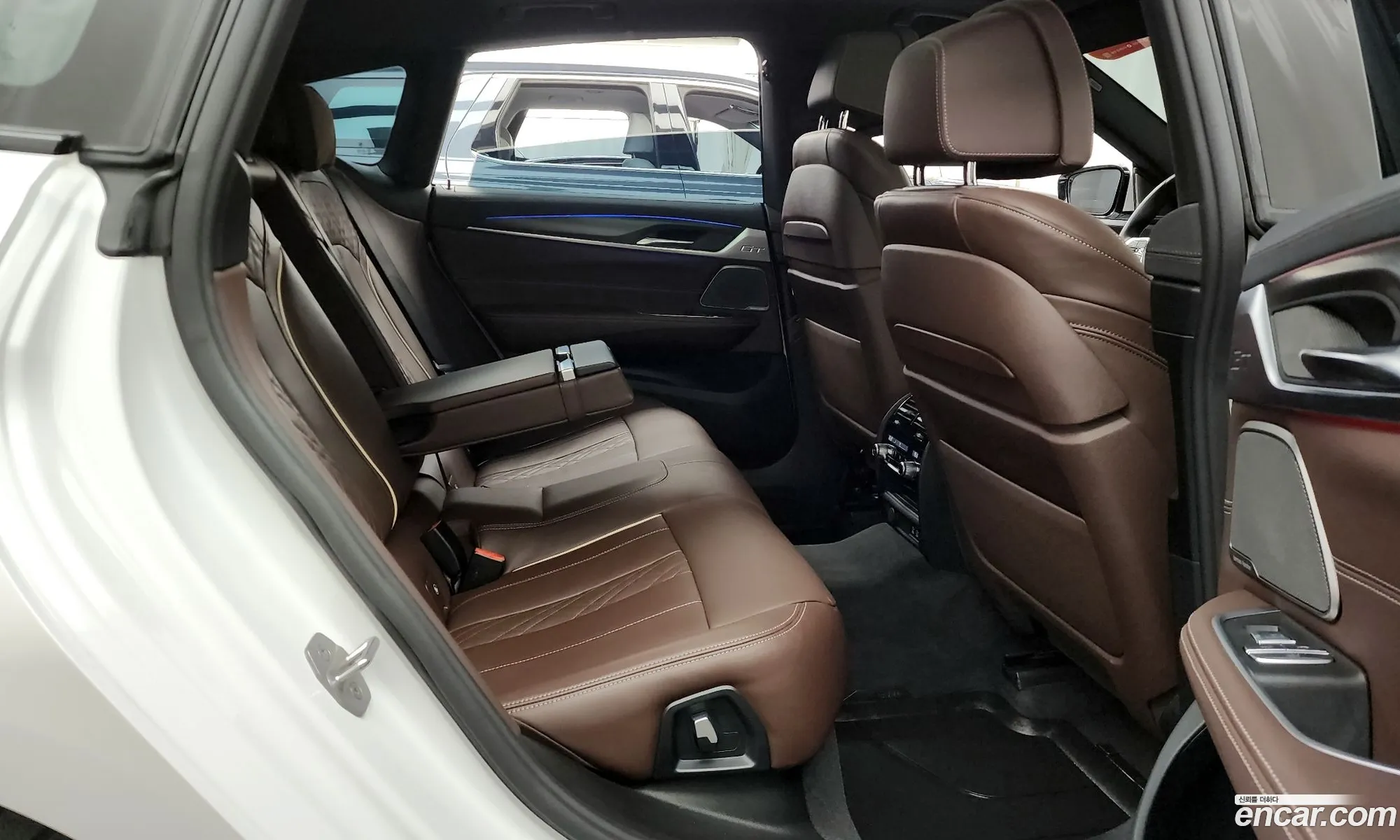 BMW 6 Series GT 2023 — 11