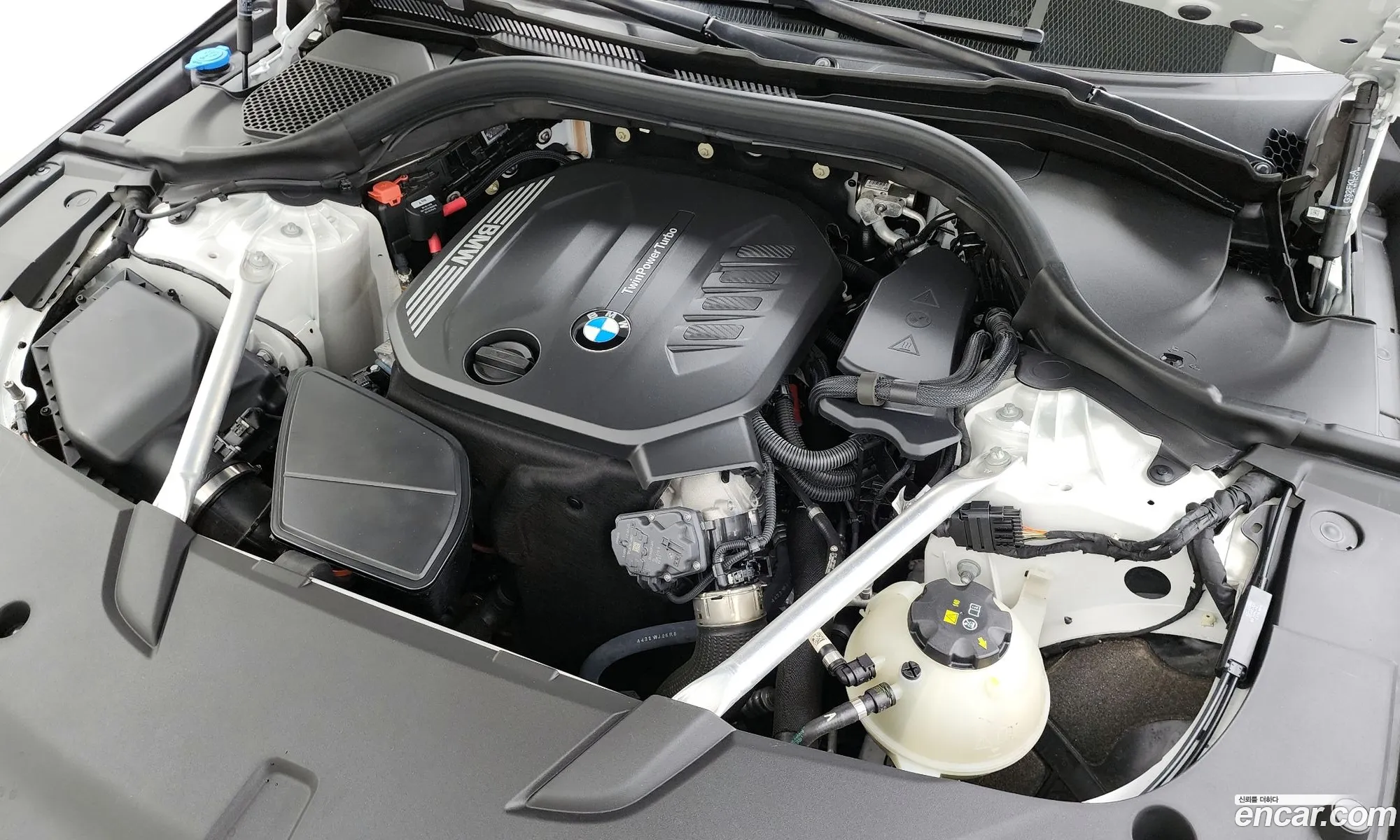 BMW 6 Series GT 2023 — 18