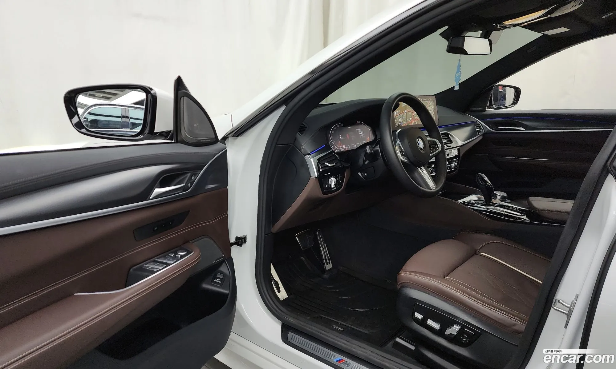 BMW 6 Series GT 2023 — 3
