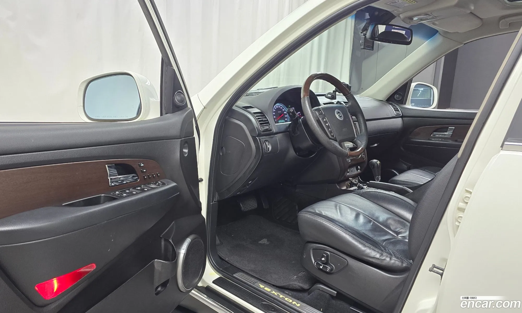 KG Mobility (SsangYong) Rexton W