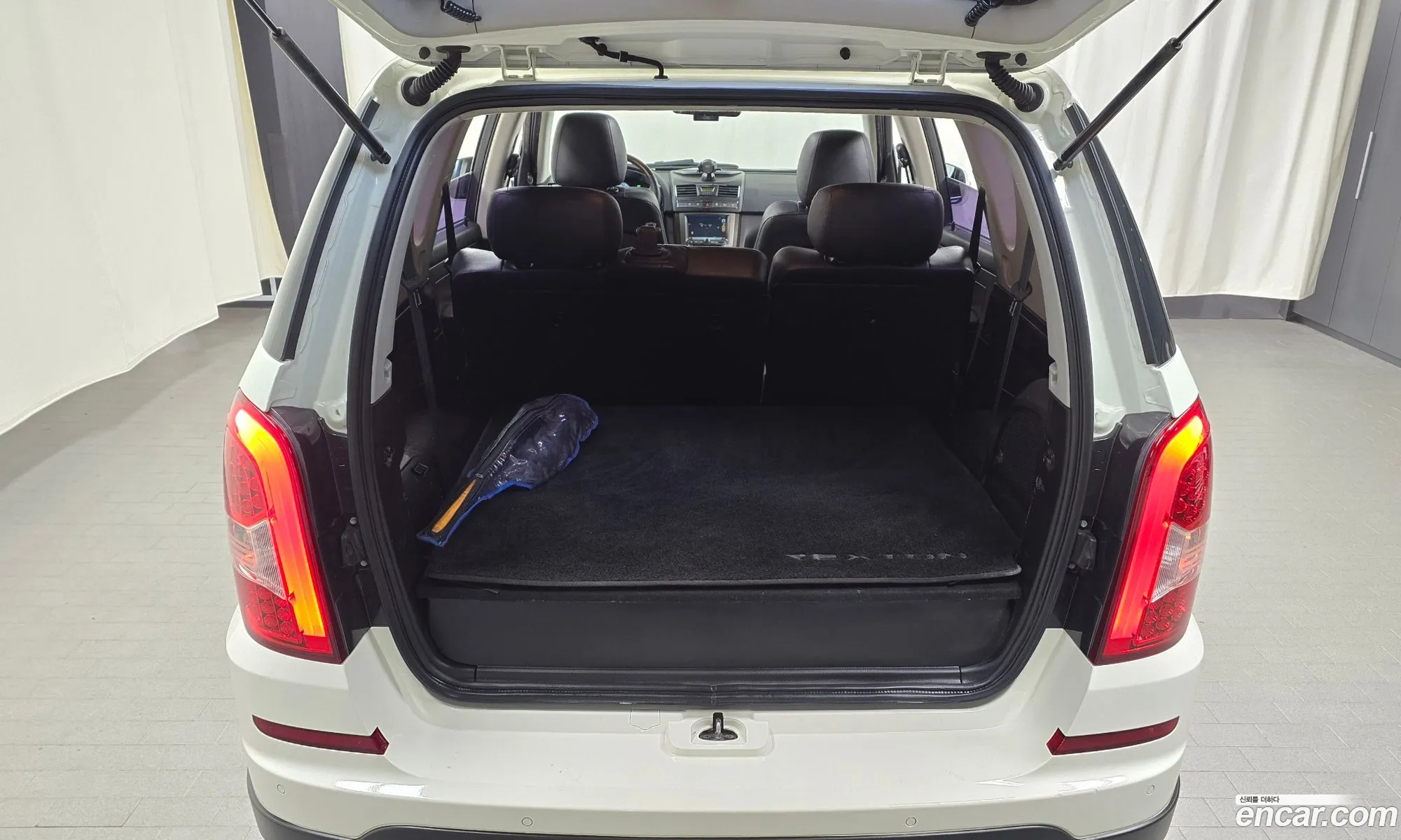 KG Mobility (SsangYong) Rexton W 2013 — 19