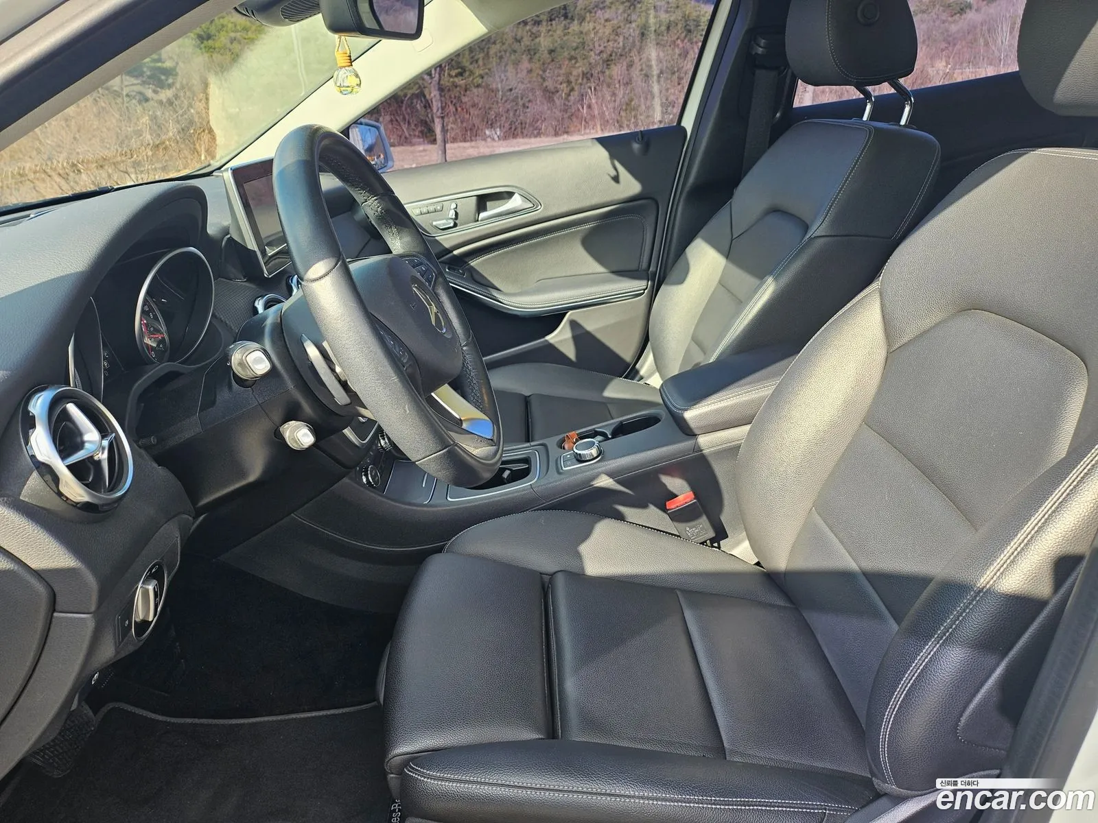 Mercedes-Benz GLA-Class X156 2017 — 20