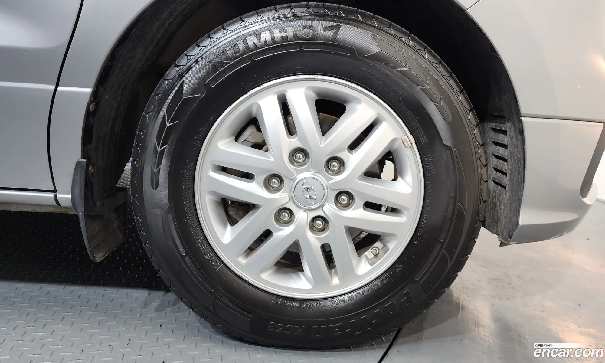 Hyundai Grand Starex 2018 — 16