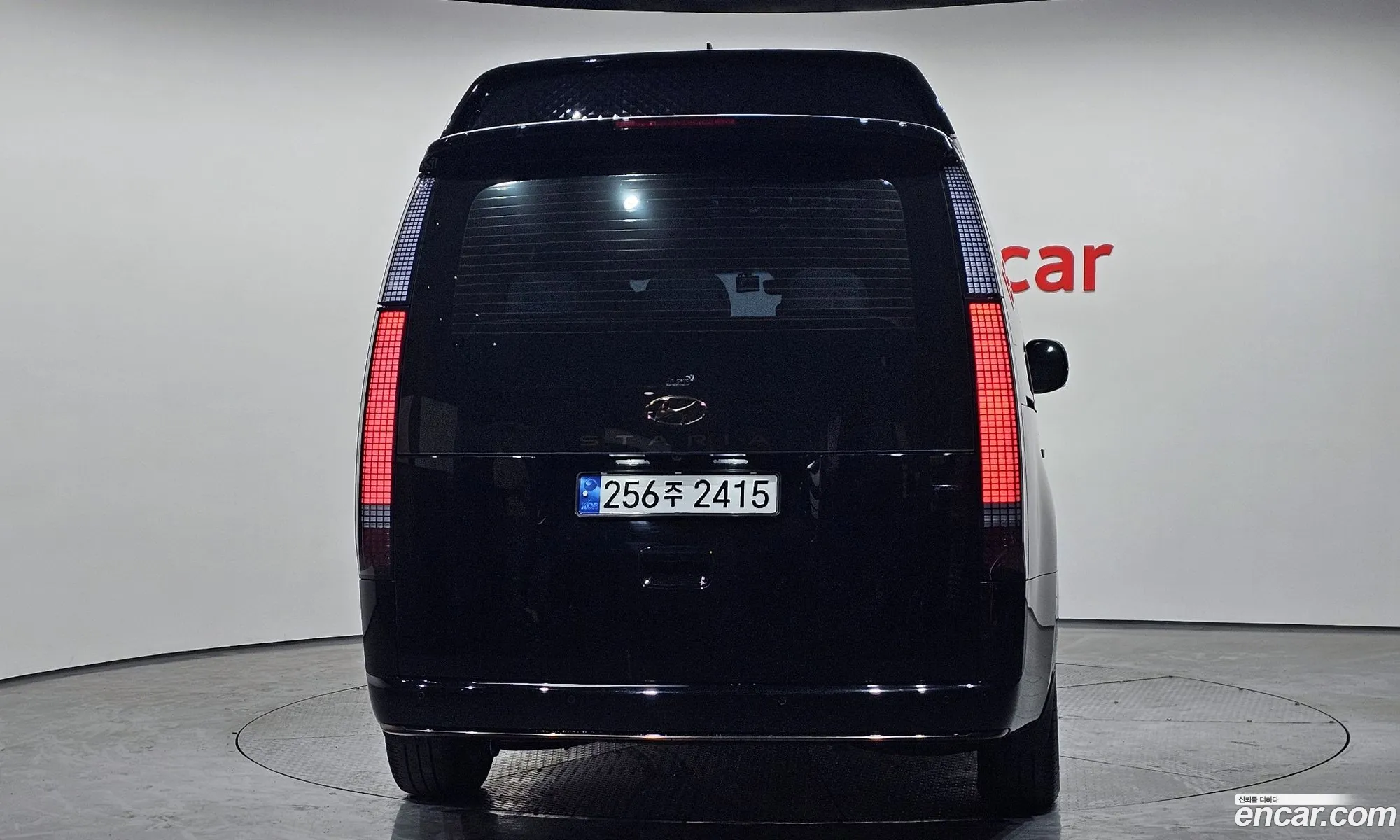 Hyundai Staria 2022 — 16