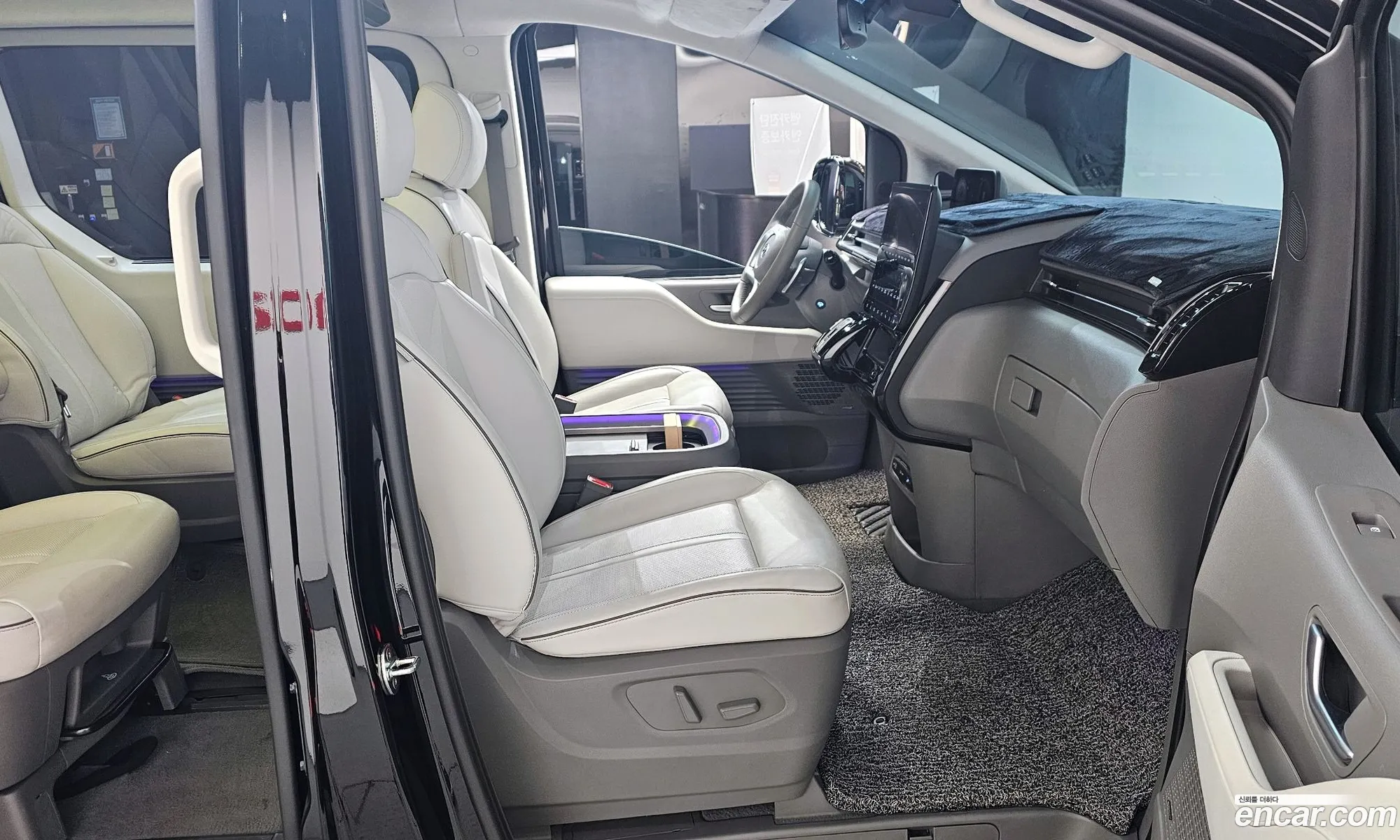 Hyundai Staria 2022 — 13