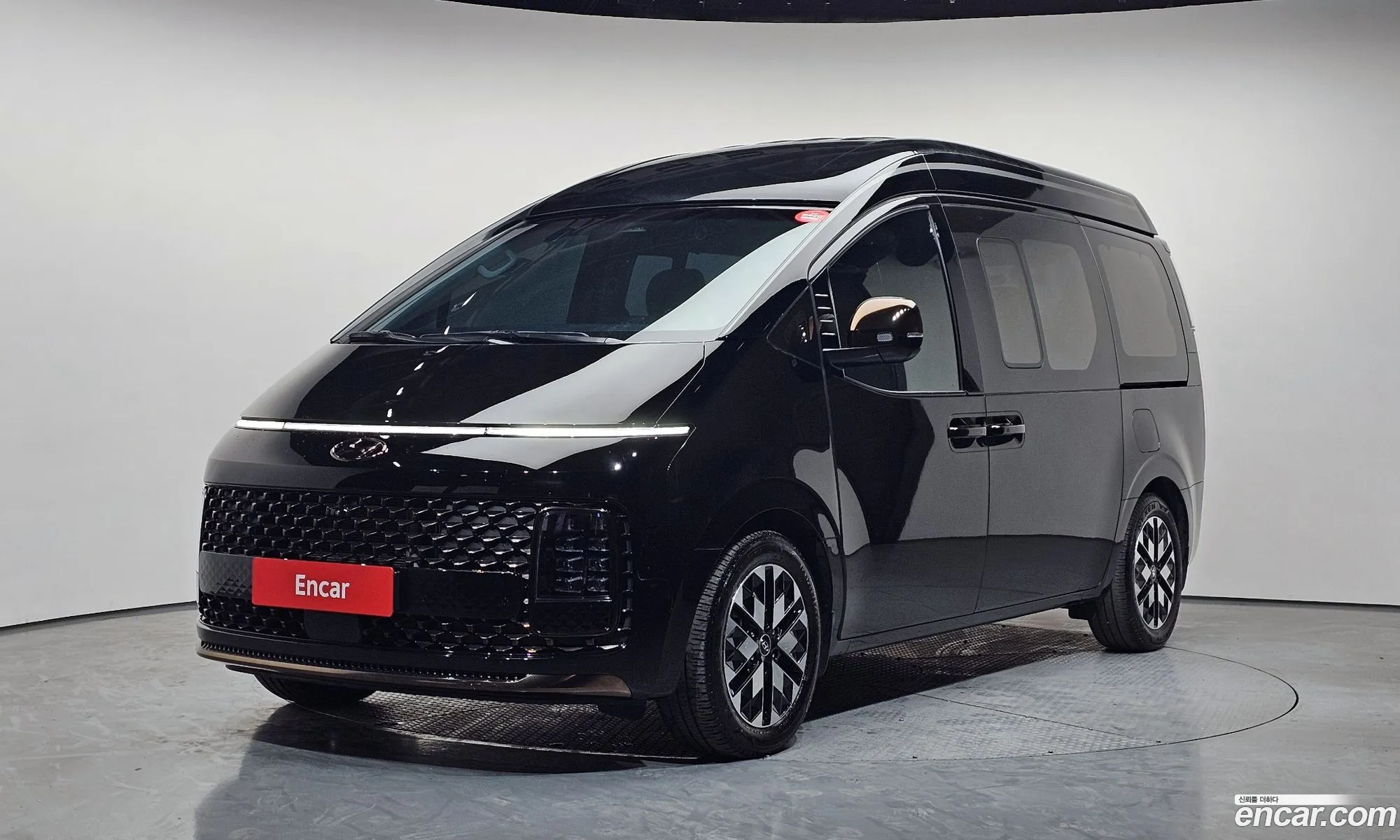 Hyundai Staria 2022 — 2
