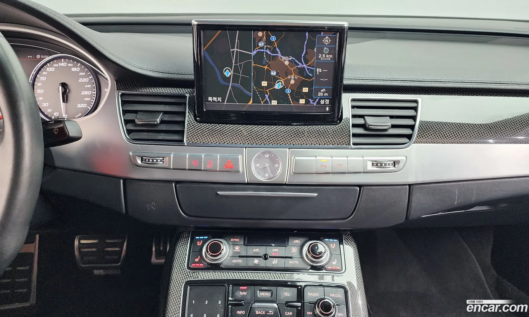 Audi S8 2013 WAUZZZ4H8DN030600 — 16