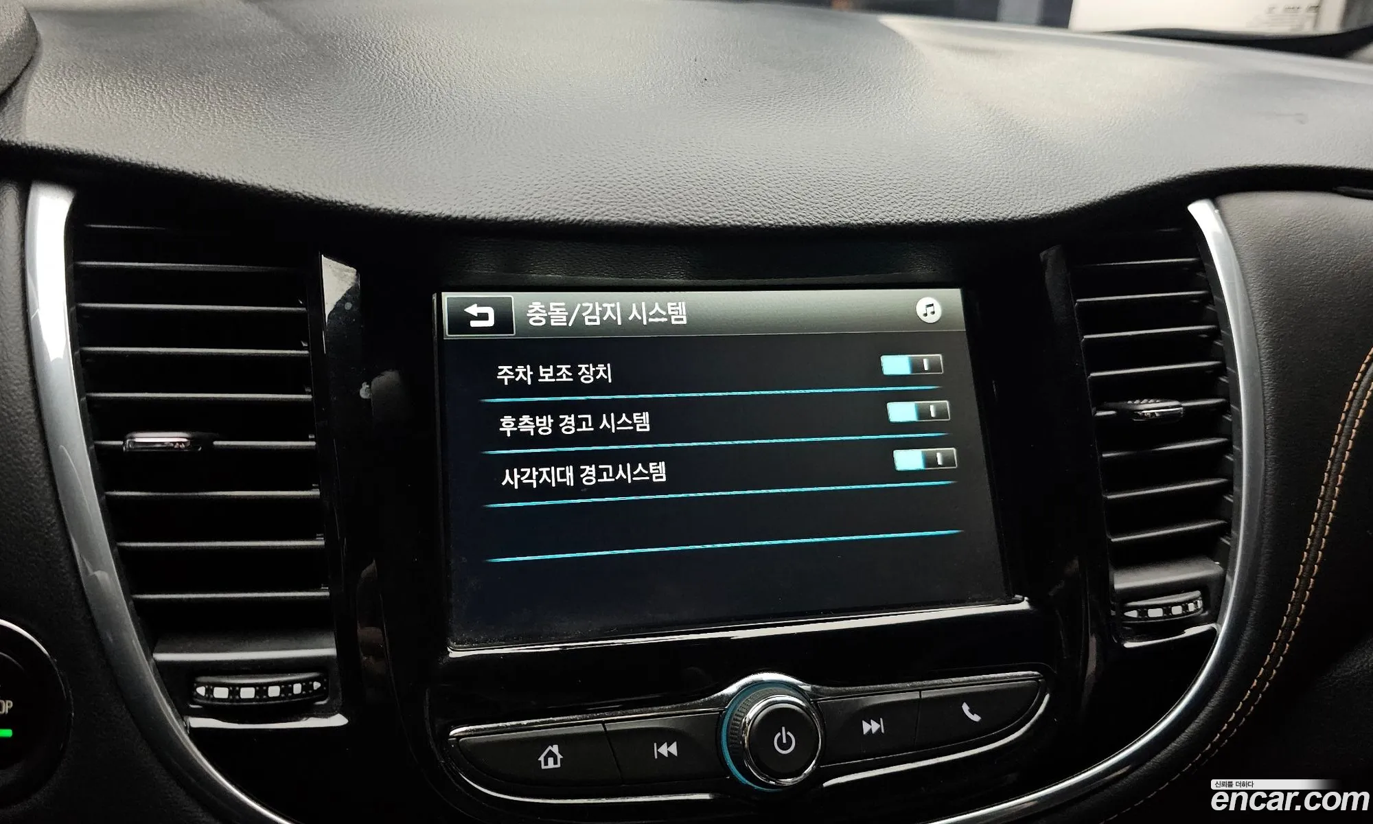 Chevrolet (GM Daewoo) Trax 2019 KLABA76CDKB935582 — 9