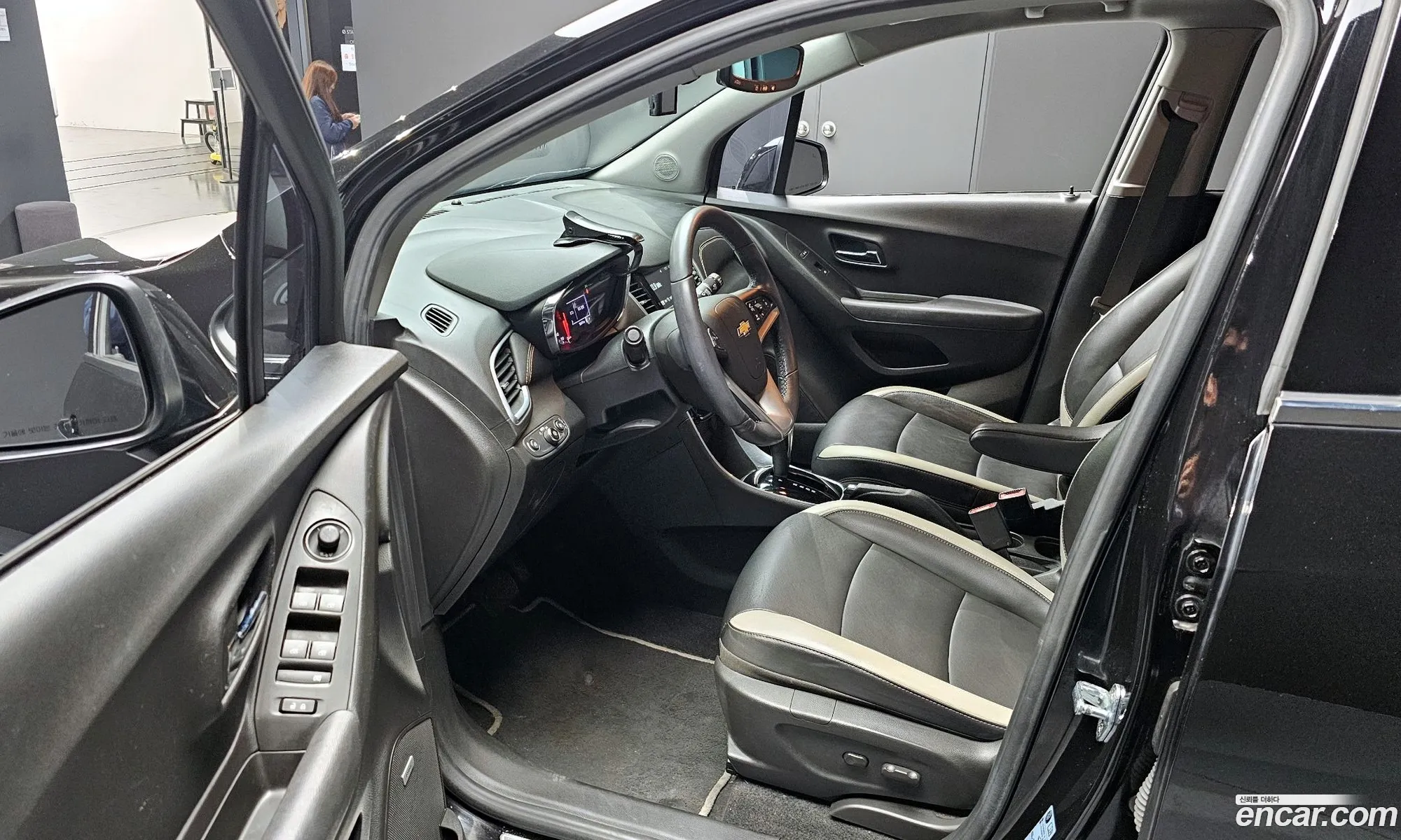Chevrolet (GM Daewoo) Trax 2019 KLABA76CDKB935582 — 16