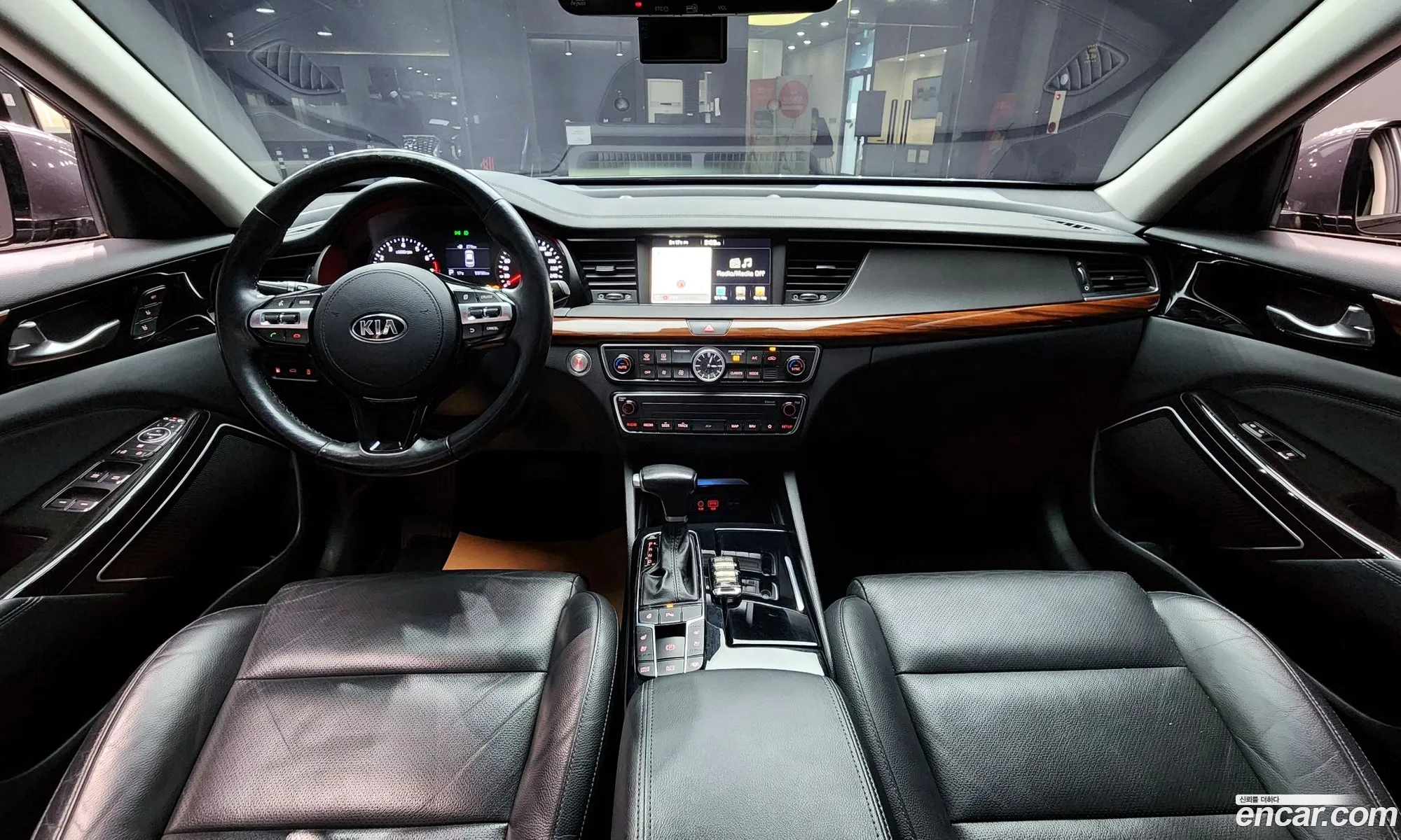 Kia K7 2017 — 14