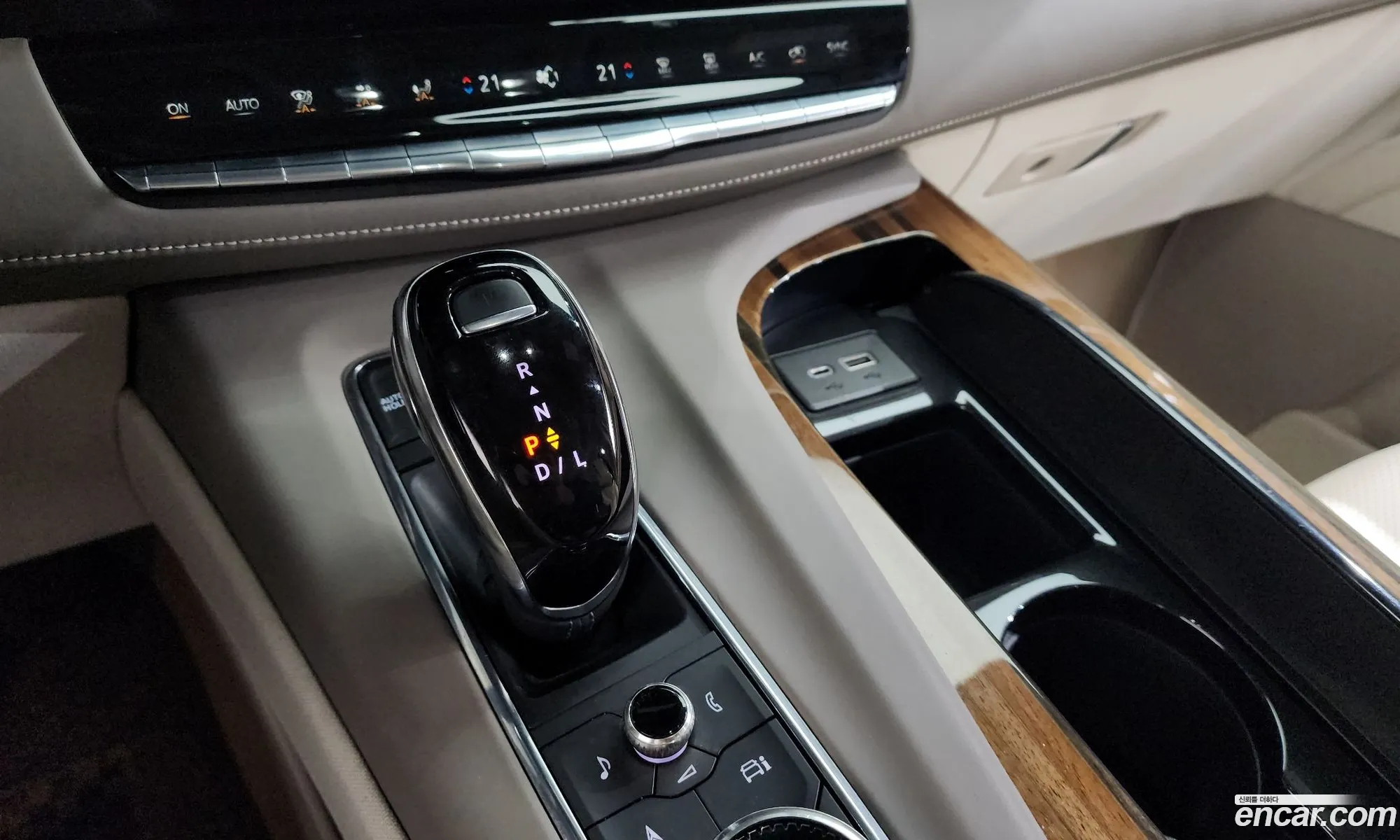 Cadillac Escalade 2022 — 9