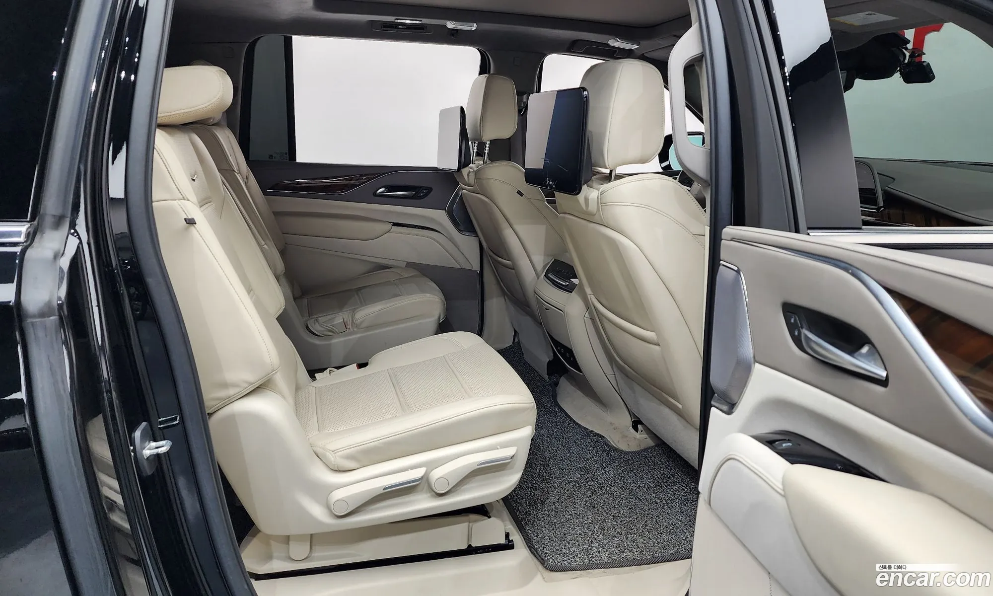 Cadillac Escalade 2022 — 2