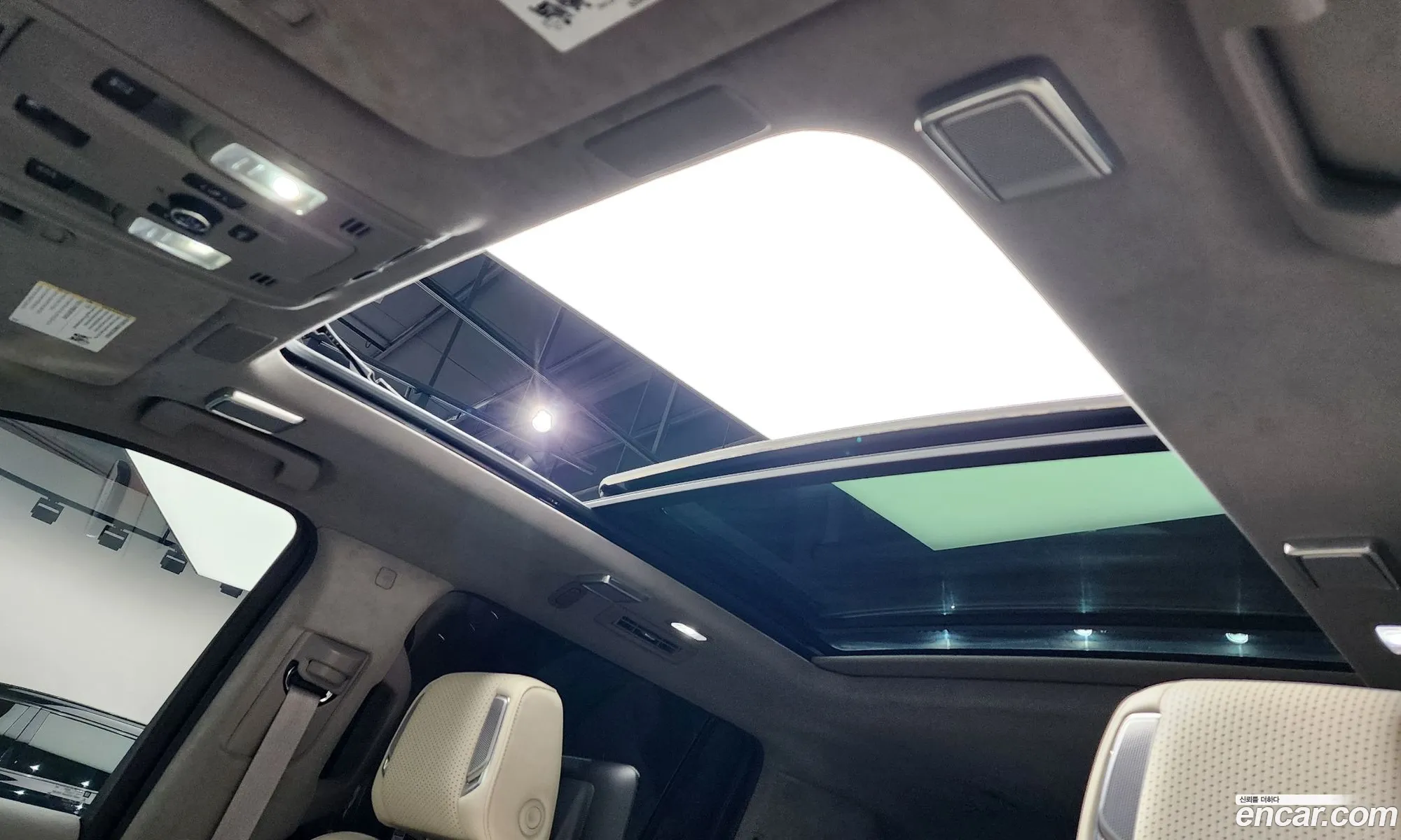 Cadillac Escalade 2022 — 12
