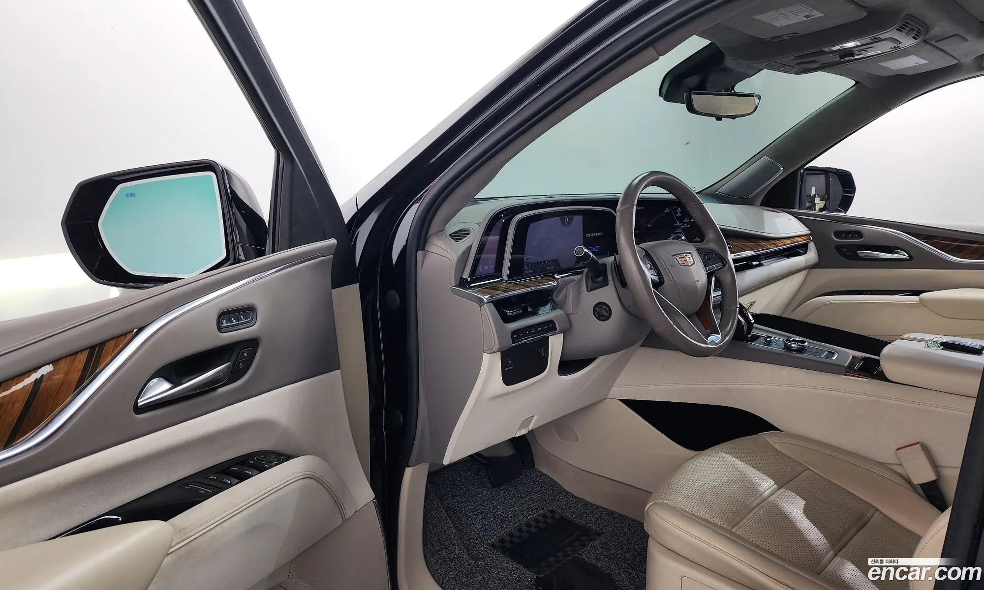 Cadillac Escalade 2022 — 16