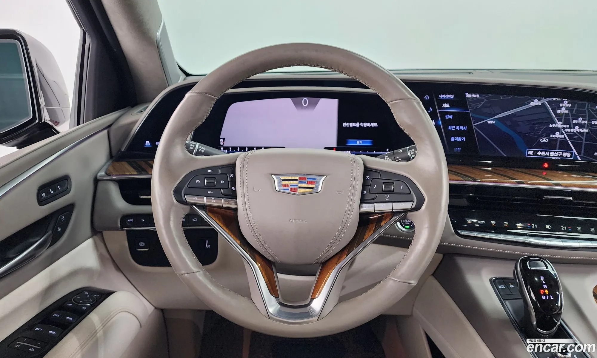 Cadillac Escalade 2022 — 18