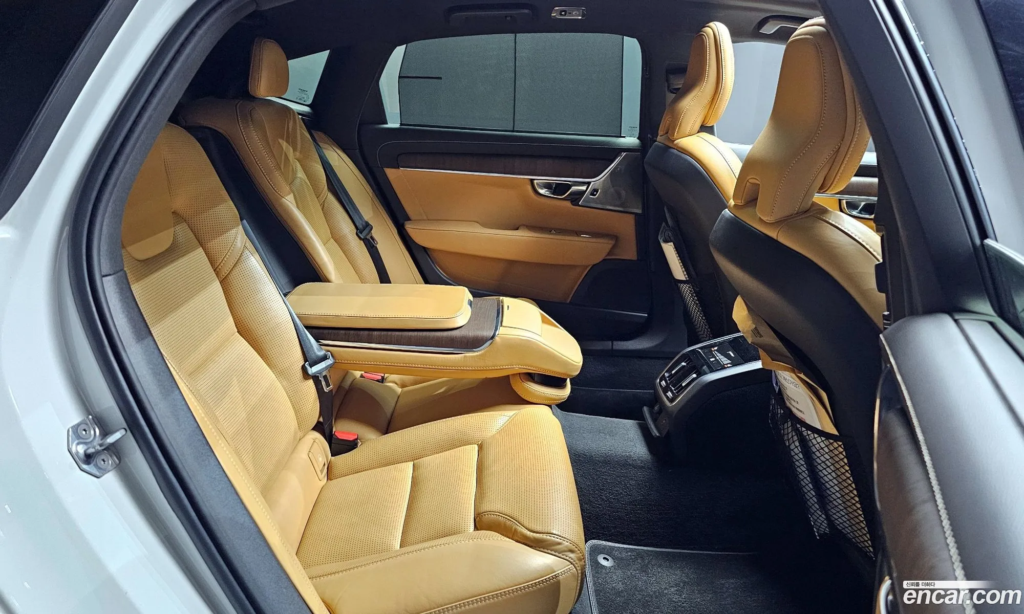 Volvo S90 2020 — 11