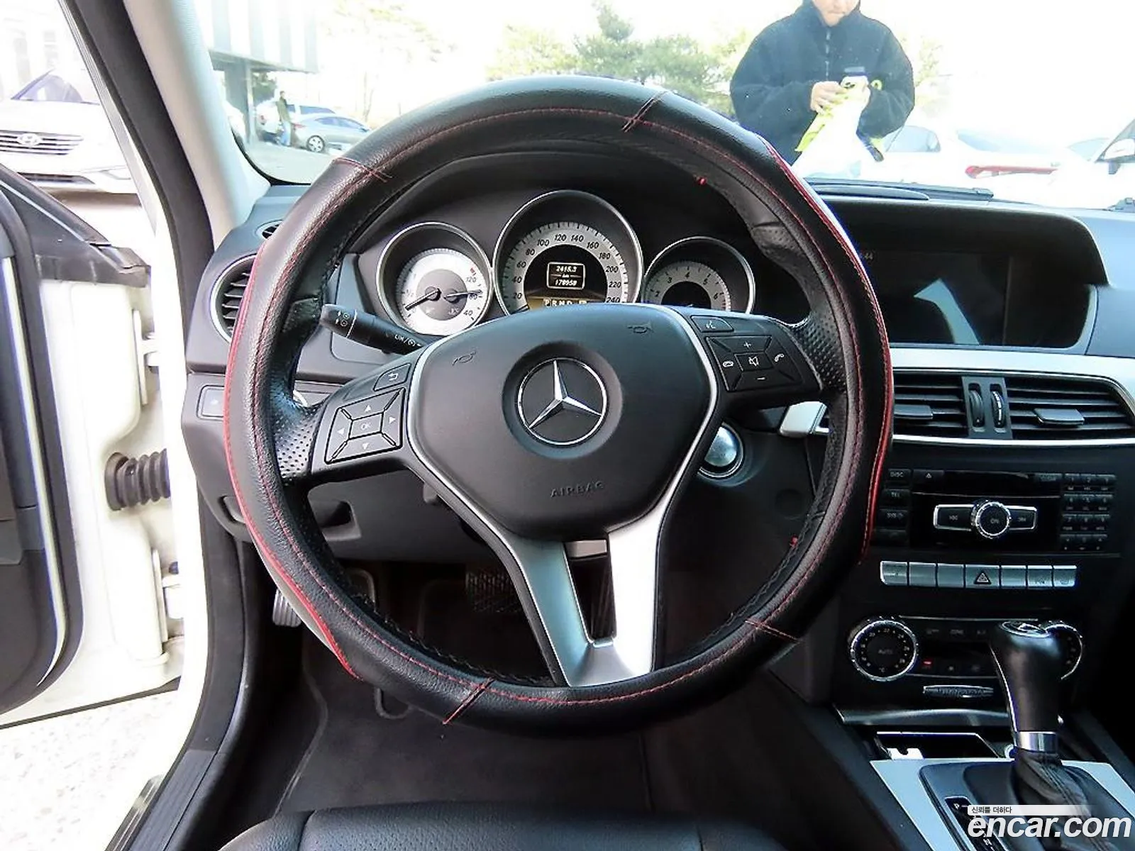 Mercedes-Benz C-Class W204 2012 — 5