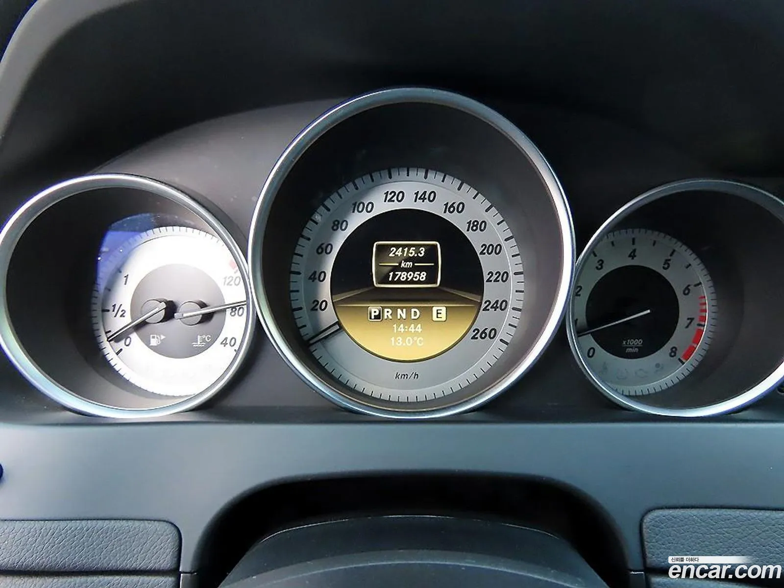 Mercedes-Benz C-Class W204 2012 — 17