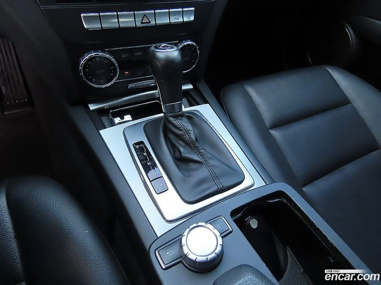 Mercedes-Benz C-Class W204 2012 — 14