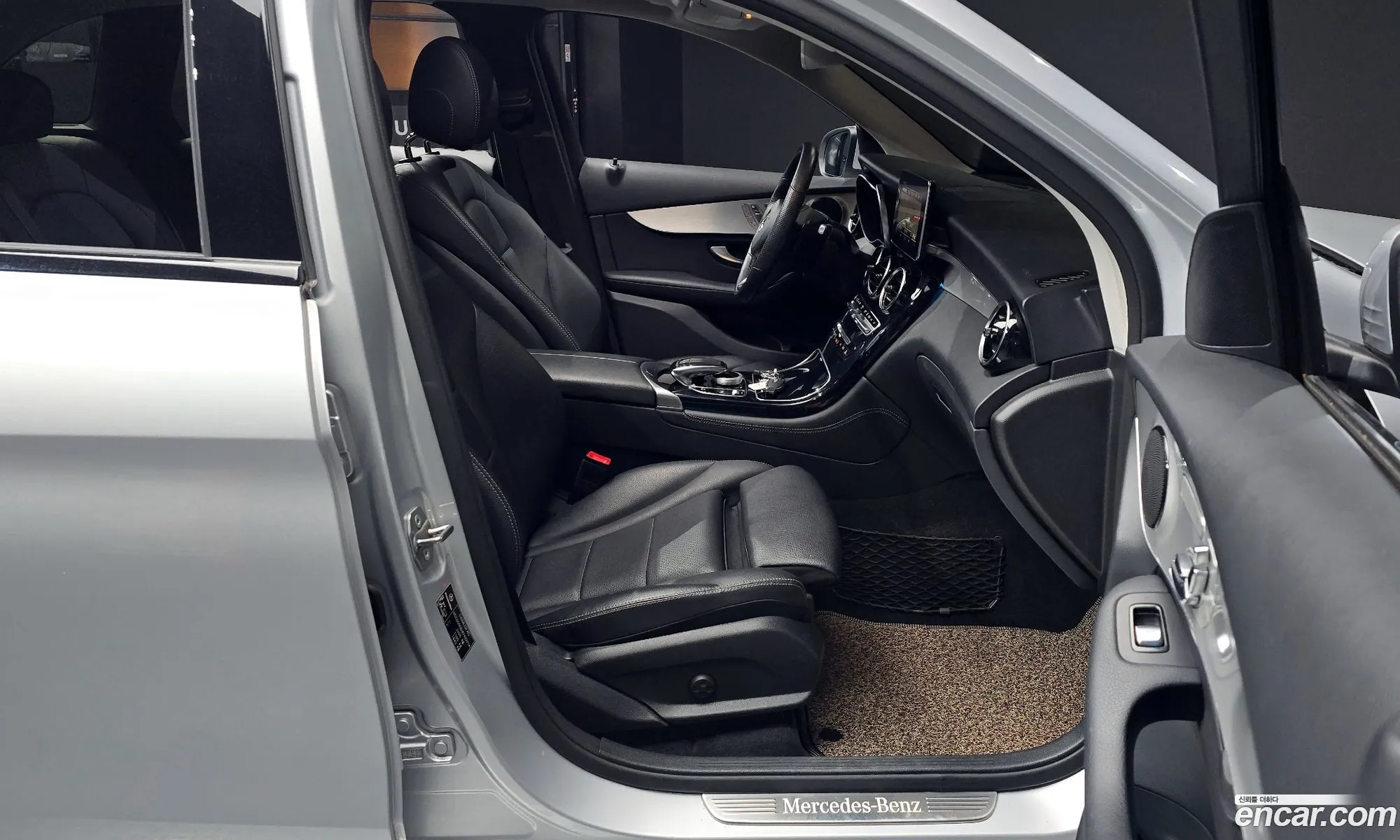 Mercedes-Benz GLC-Class X253 2018 — 11