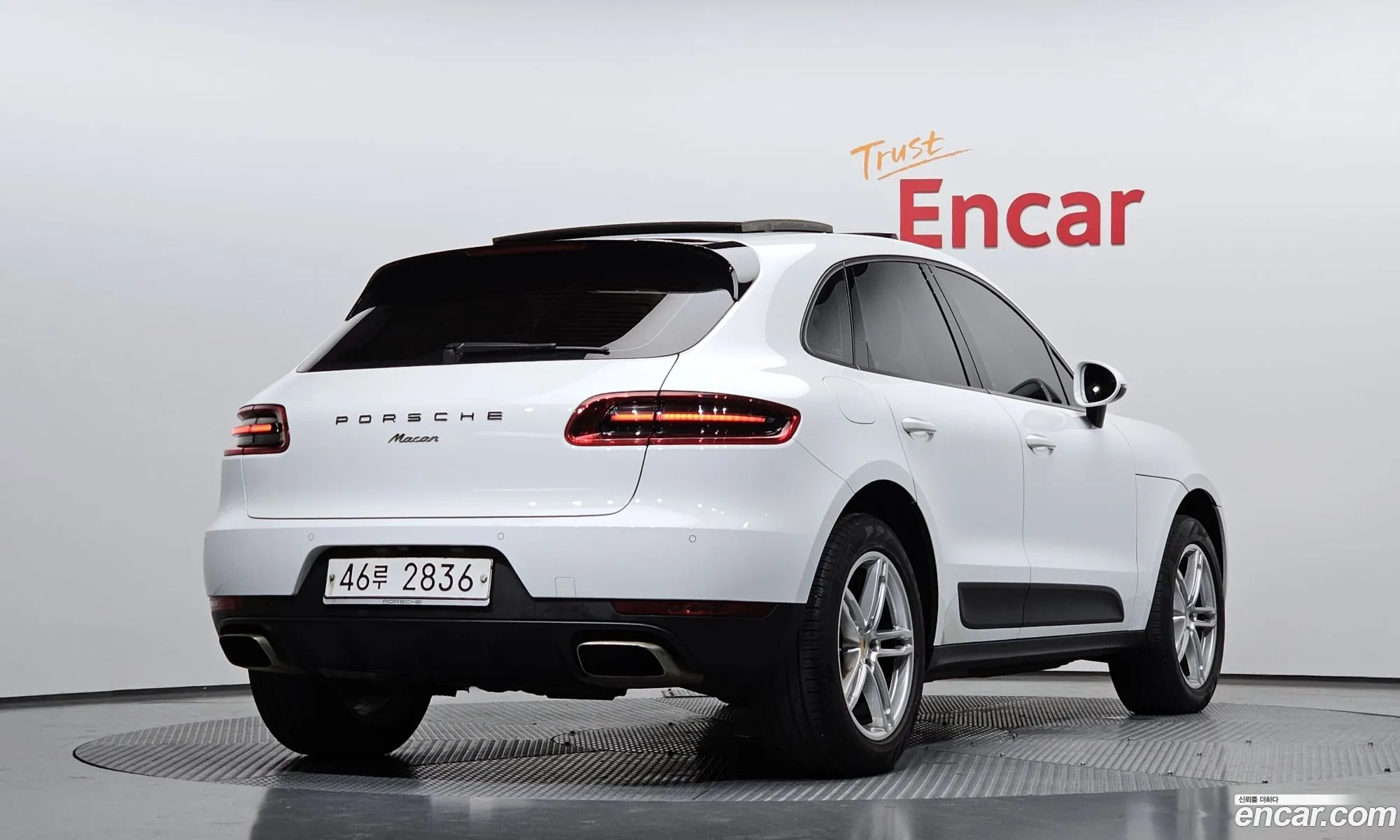Porsche Macan 2018 WP1AA2959JLB22849 — 3