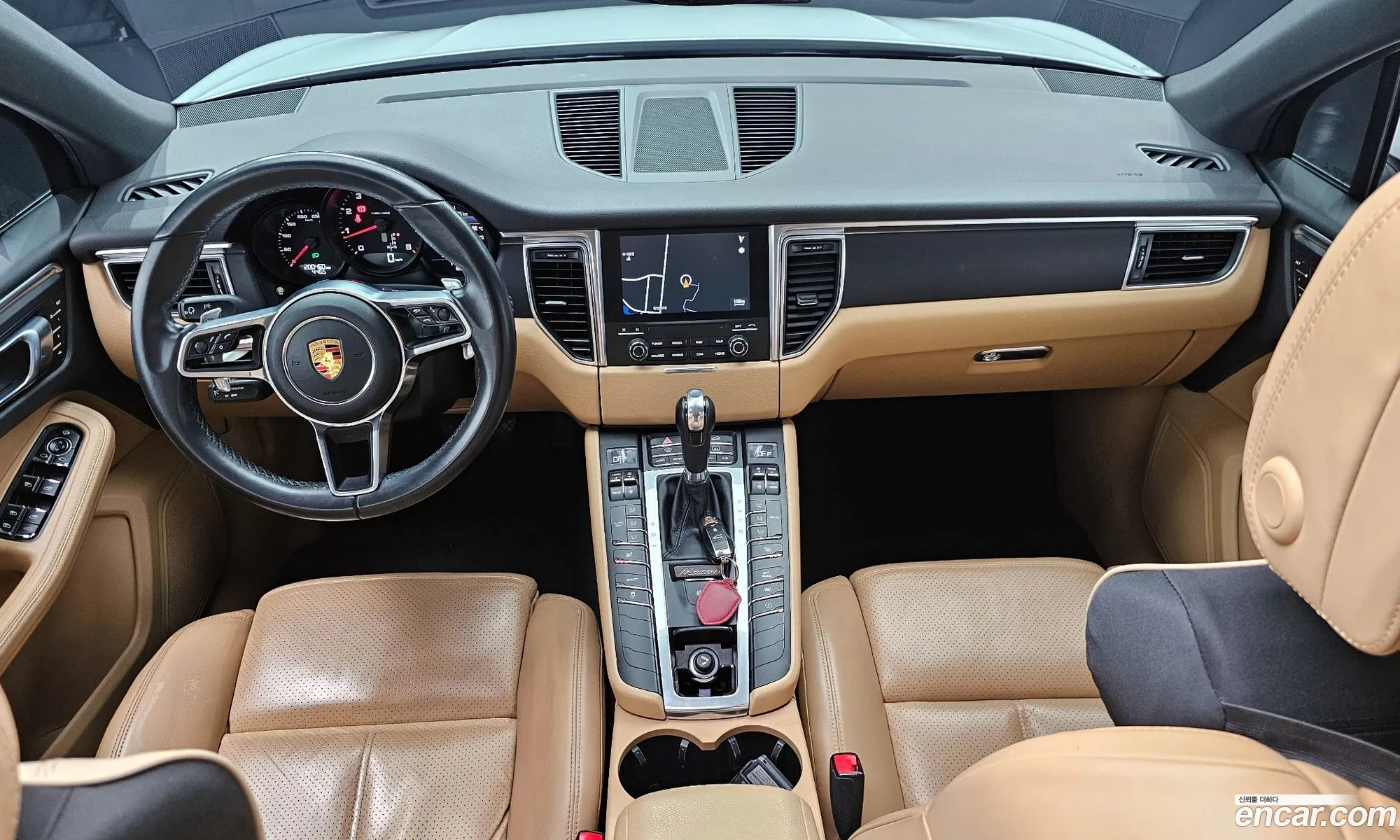 Porsche Macan 2018 WP1AA2959JLB22849 — 16