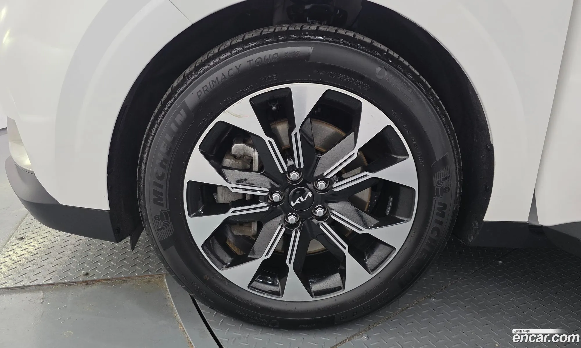 Kia Carnival 2022 KNANE81BBPS228803 — 13