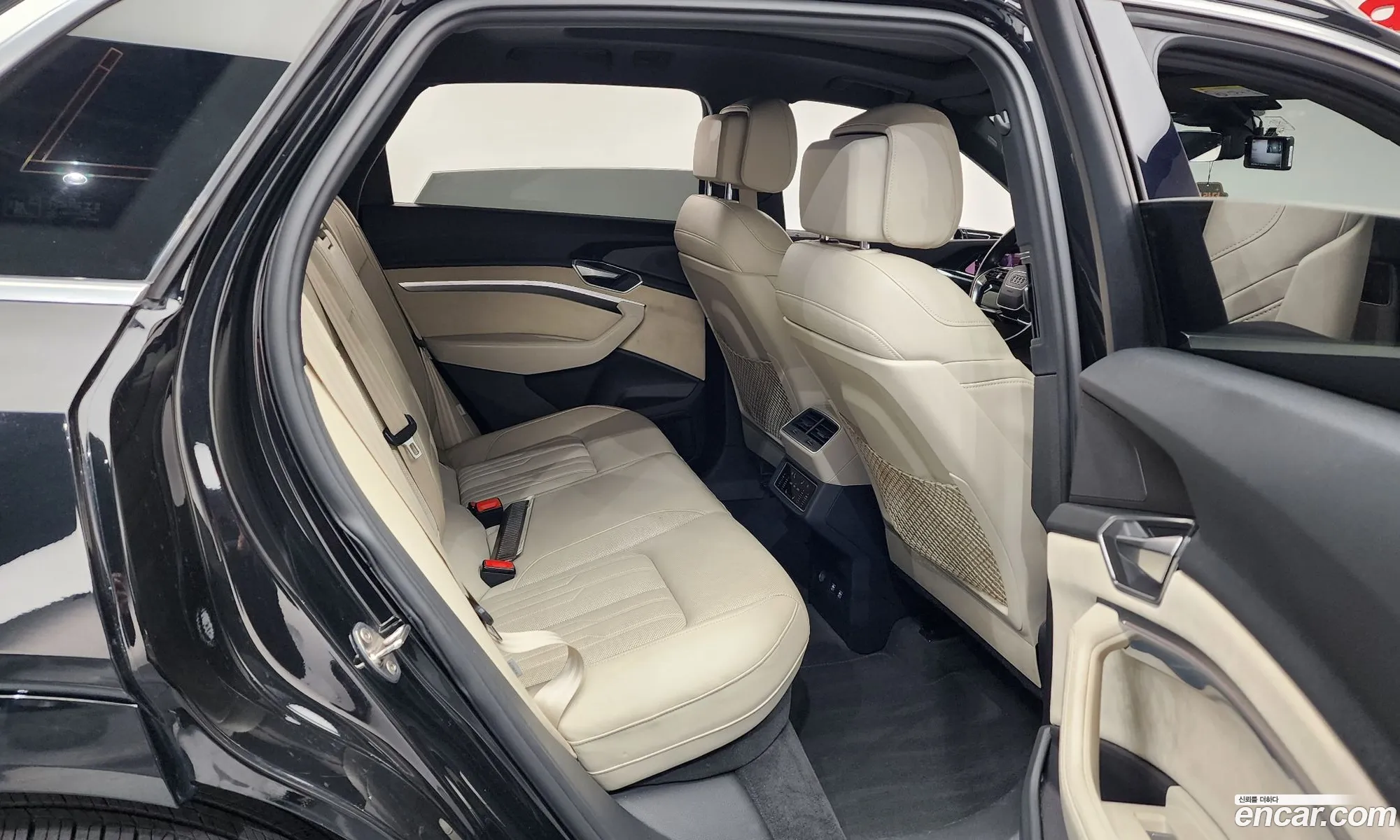 Audi e-tron 2020 WAUZZZGE3LB031431 — 15