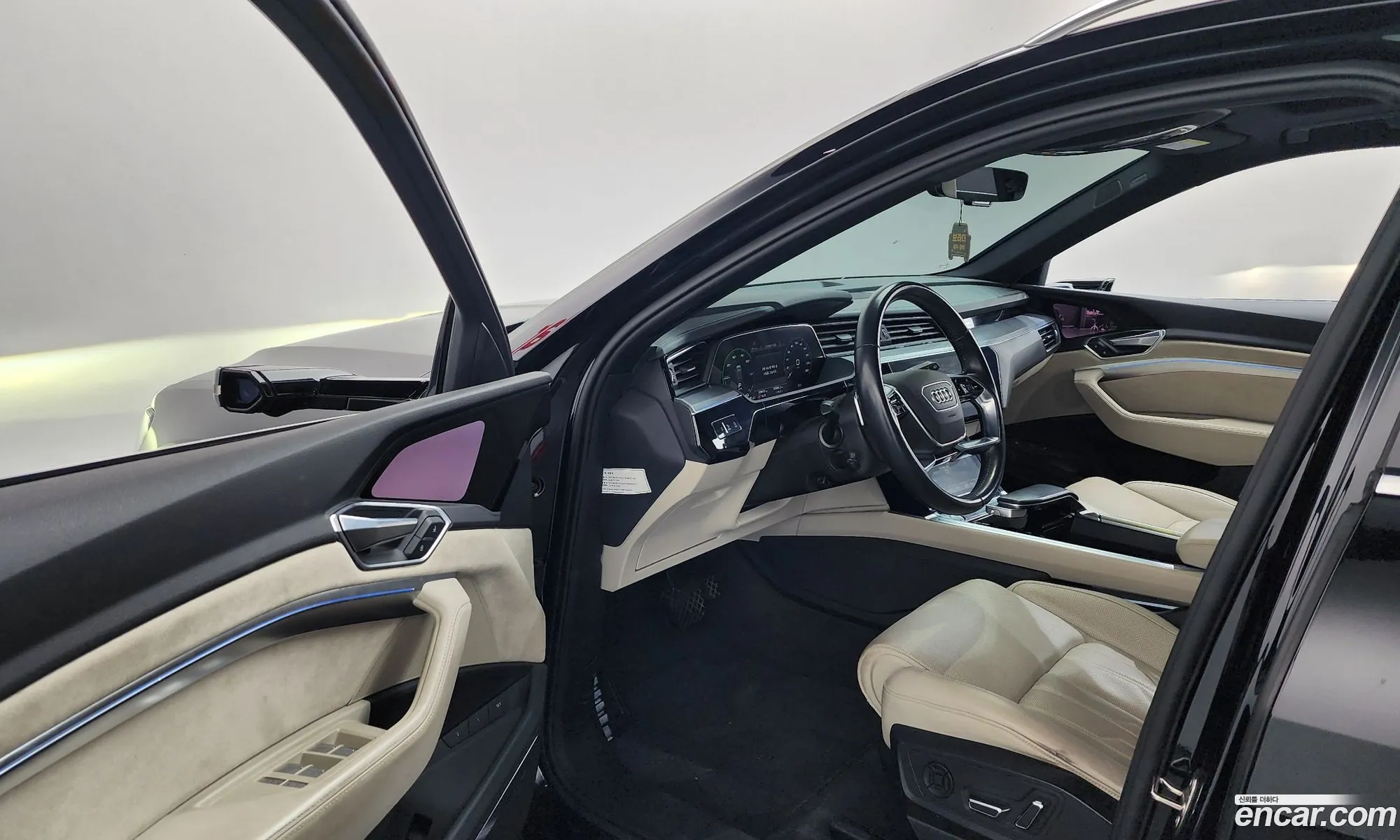 Audi e-tron 2020 WAUZZZGE3LB031431 — 9