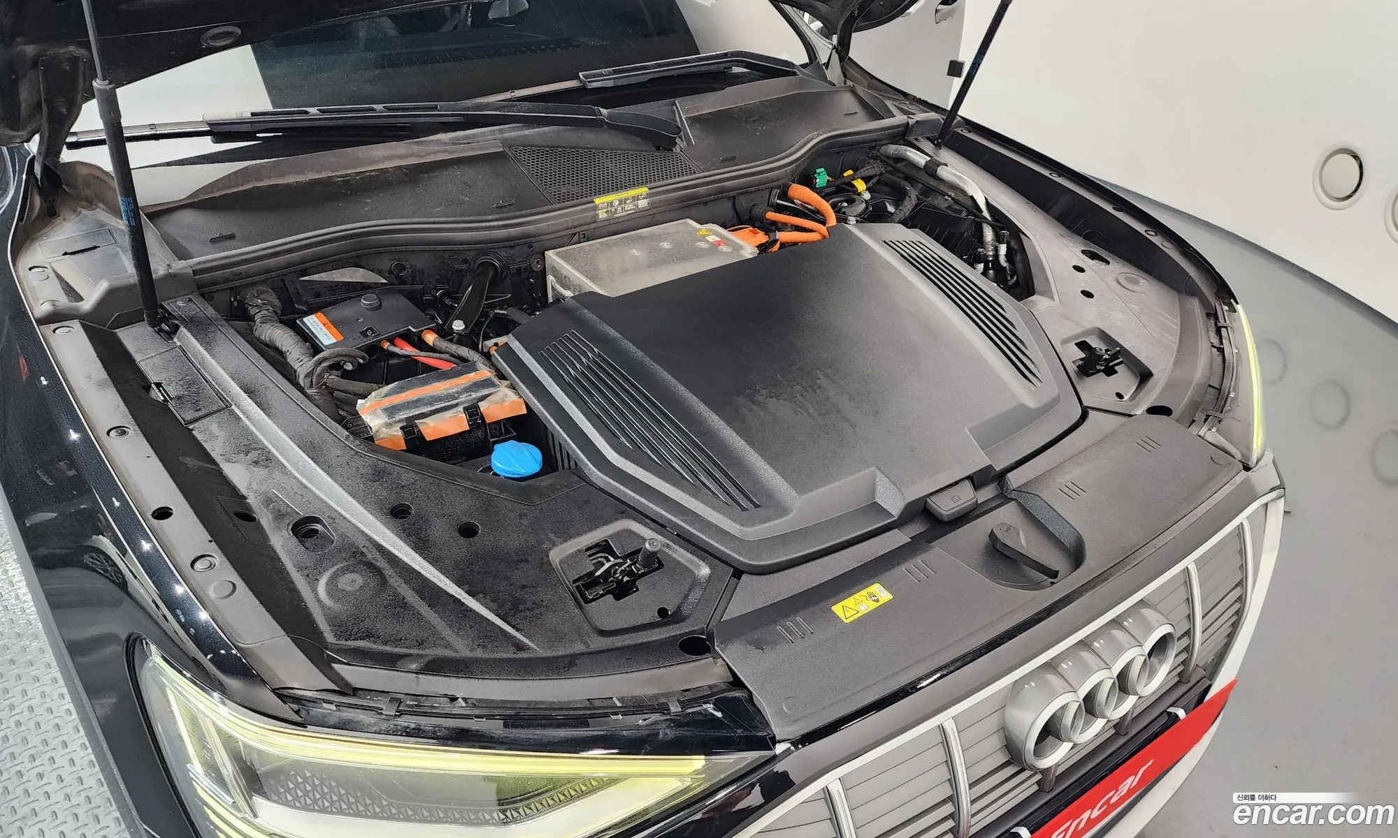 Audi e-tron 2020 WAUZZZGE3LB031431 — 11