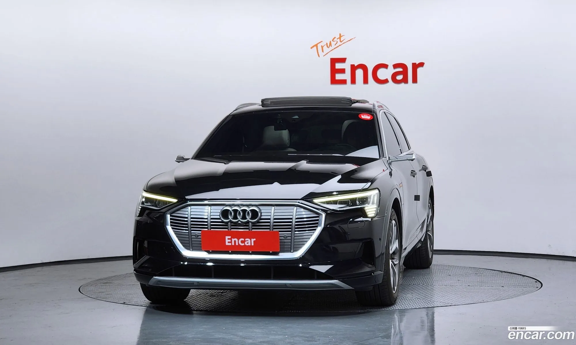 Audi e-tron 2020 WAUZZZGE3LB031431 — 2