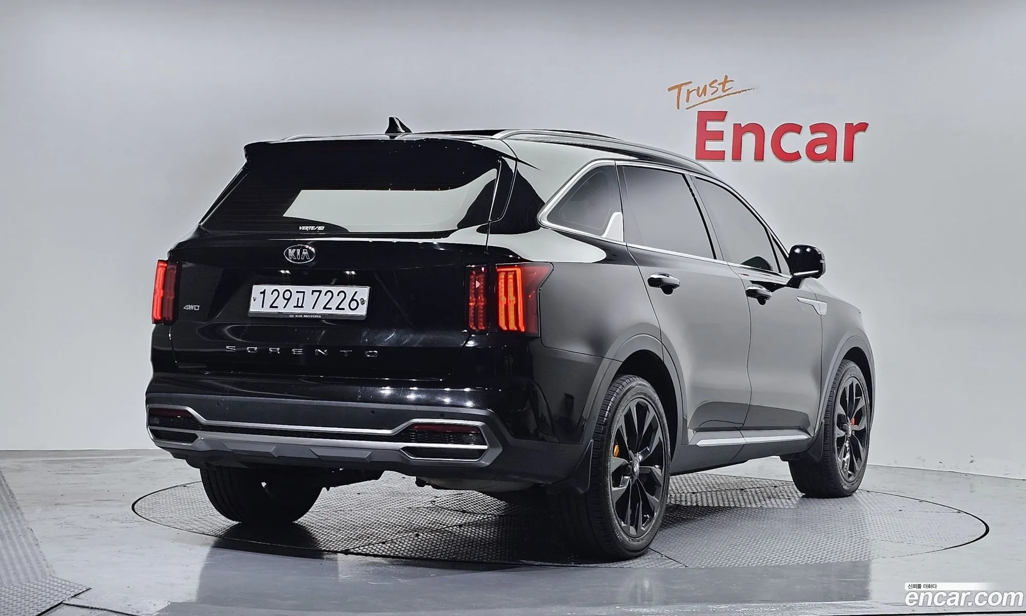 Kia Sorento 2020 KNARK81BHMA006553 — 4