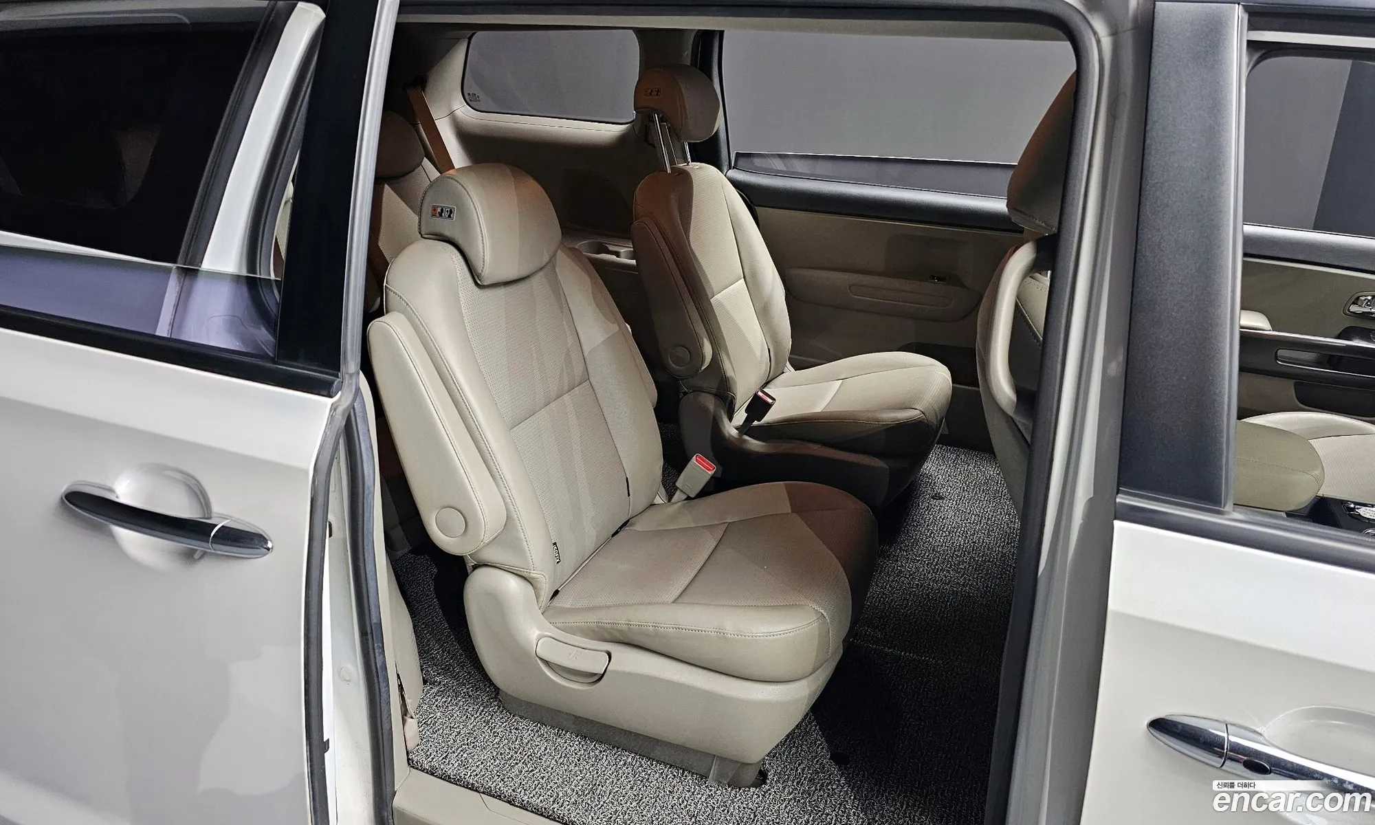 Kia Carnival 2020 — 11