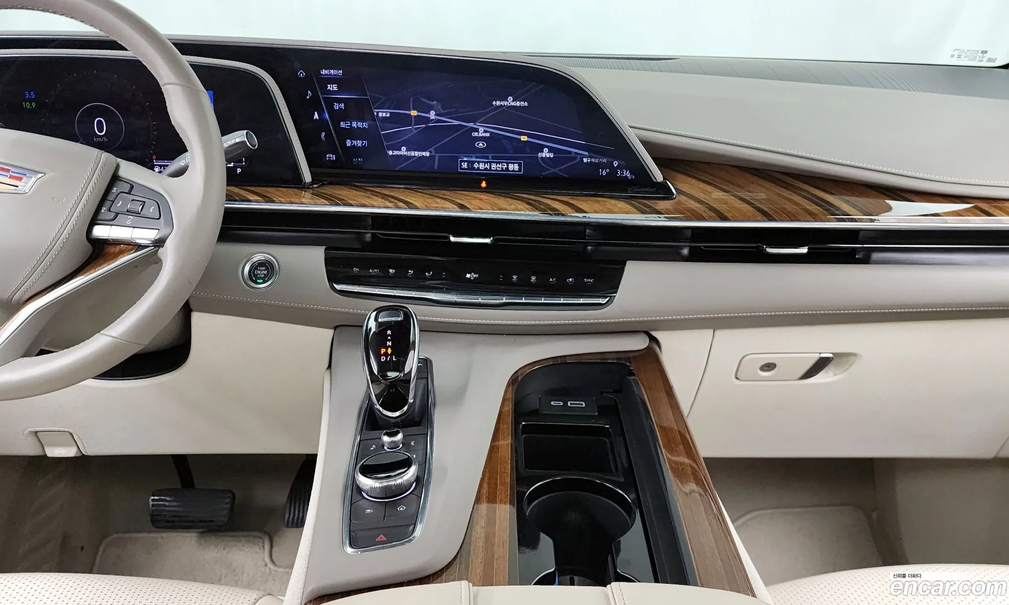 Cadillac Escalade 2023 — 2