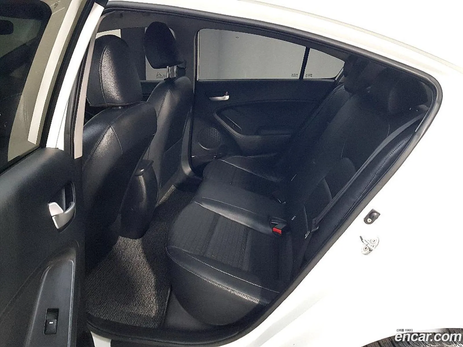 Kia K3 2017 — 17