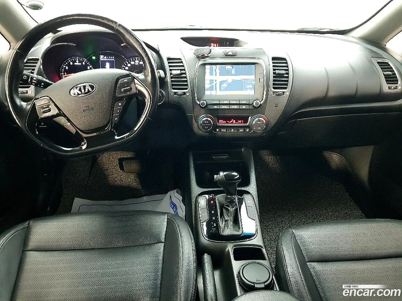 Kia K3 2017 — 11