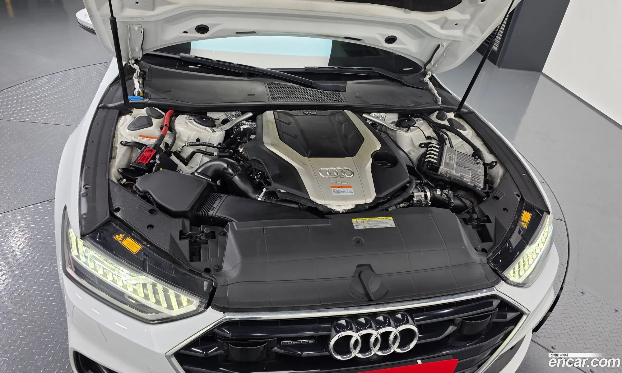 Audi A7 2020 WAUZZZF25LN077946 — 7