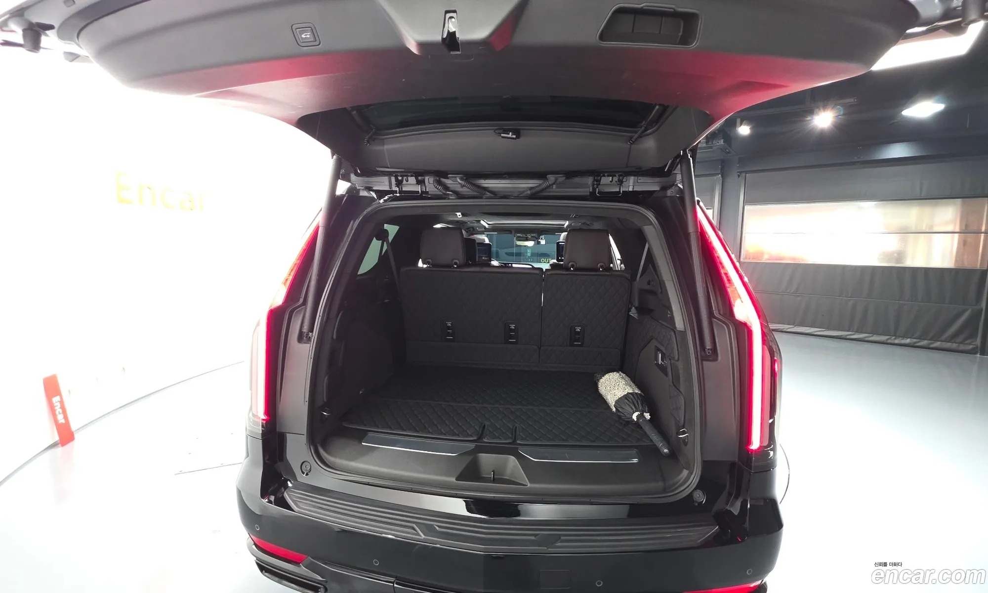 Cadillac Escalade 2023 — 11