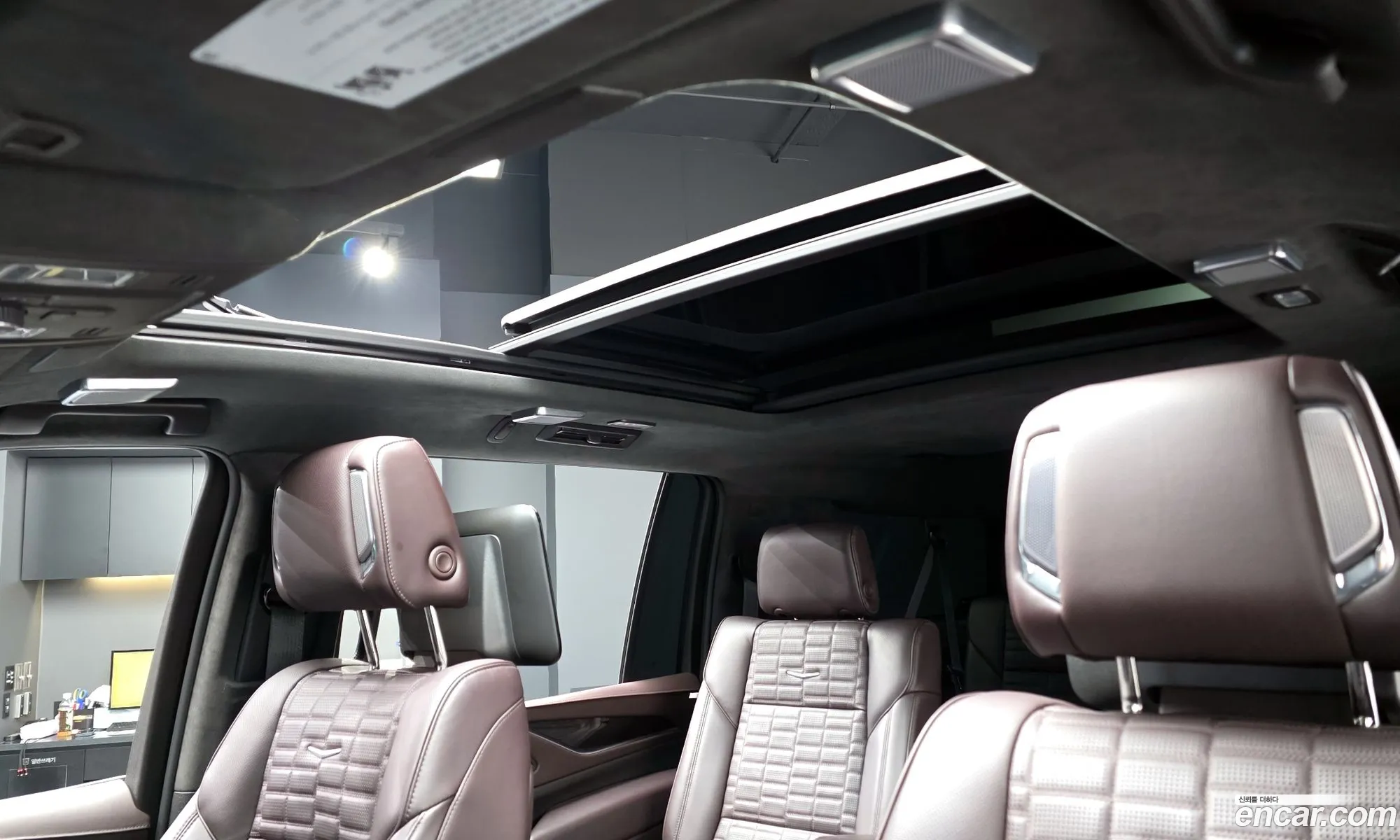Cadillac Escalade 2023 — 4