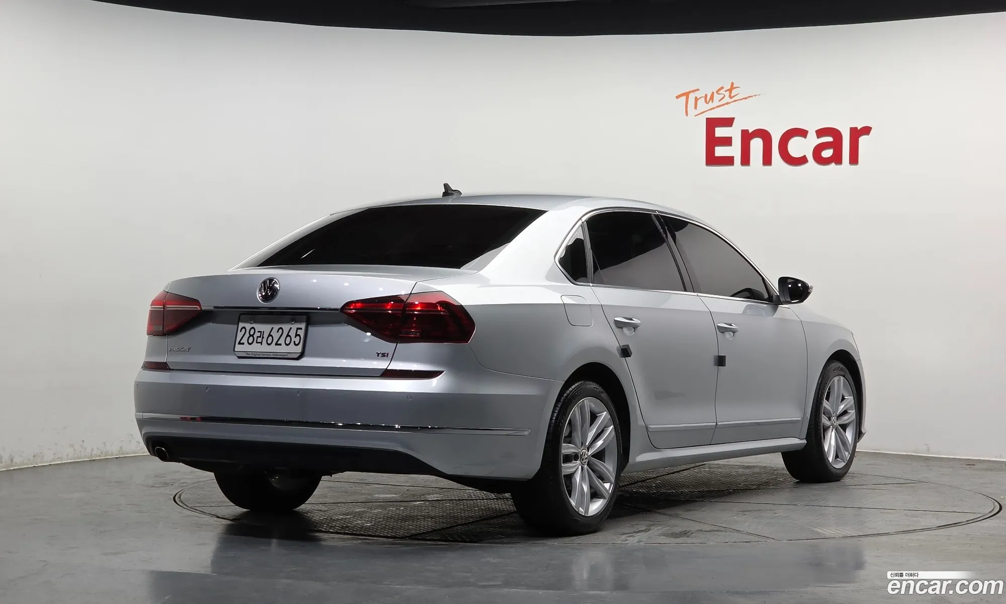 Volkswagen Passat 2018 — 16
